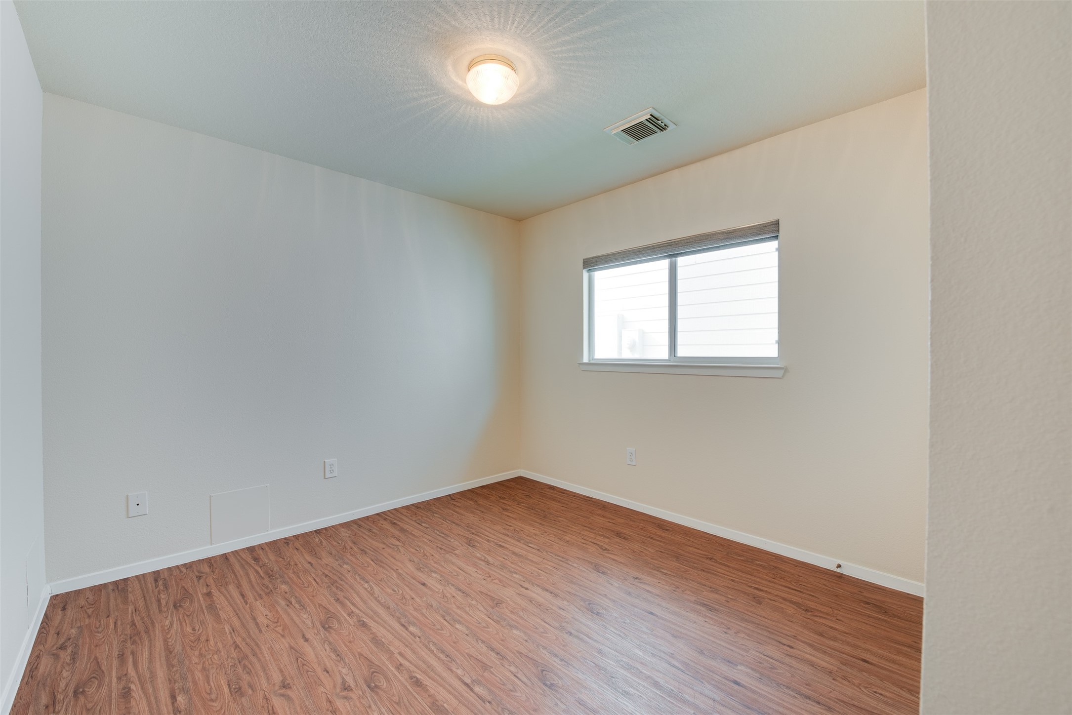 6129 Lone Prairie Way Property Photo 23