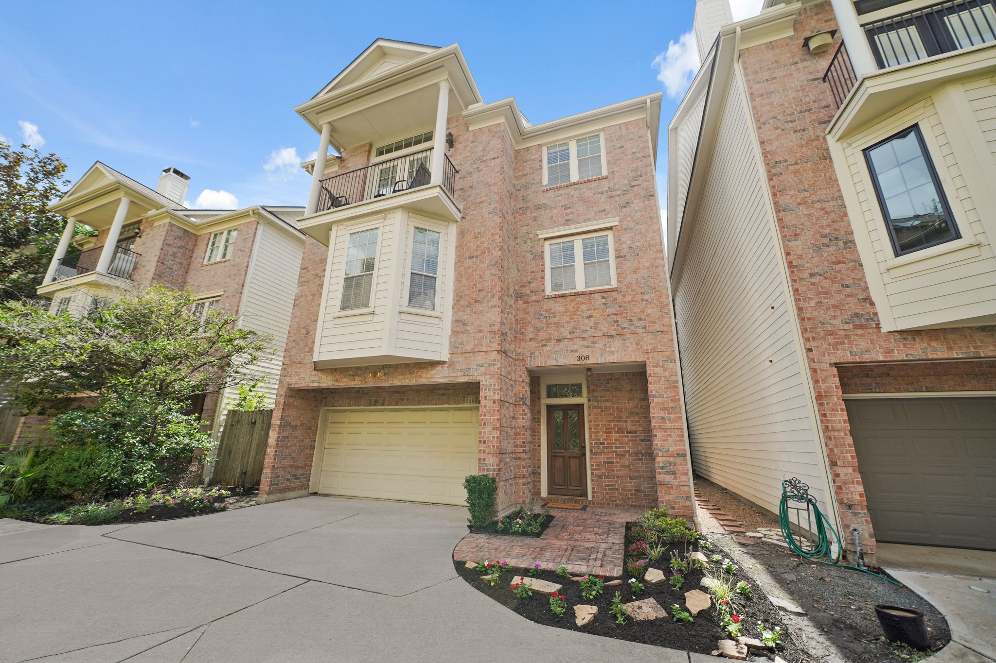 308 Bomar Street Property Photo 1