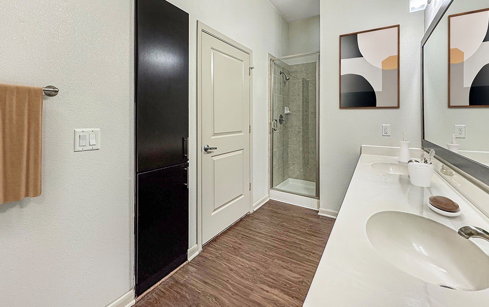 400 Mcgowen Street 2108 Property Photo 6