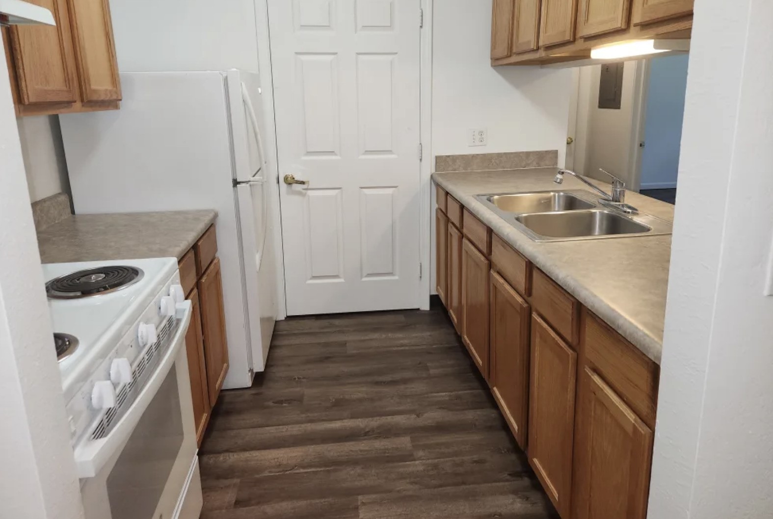 31950 Clark St Property Photo 15