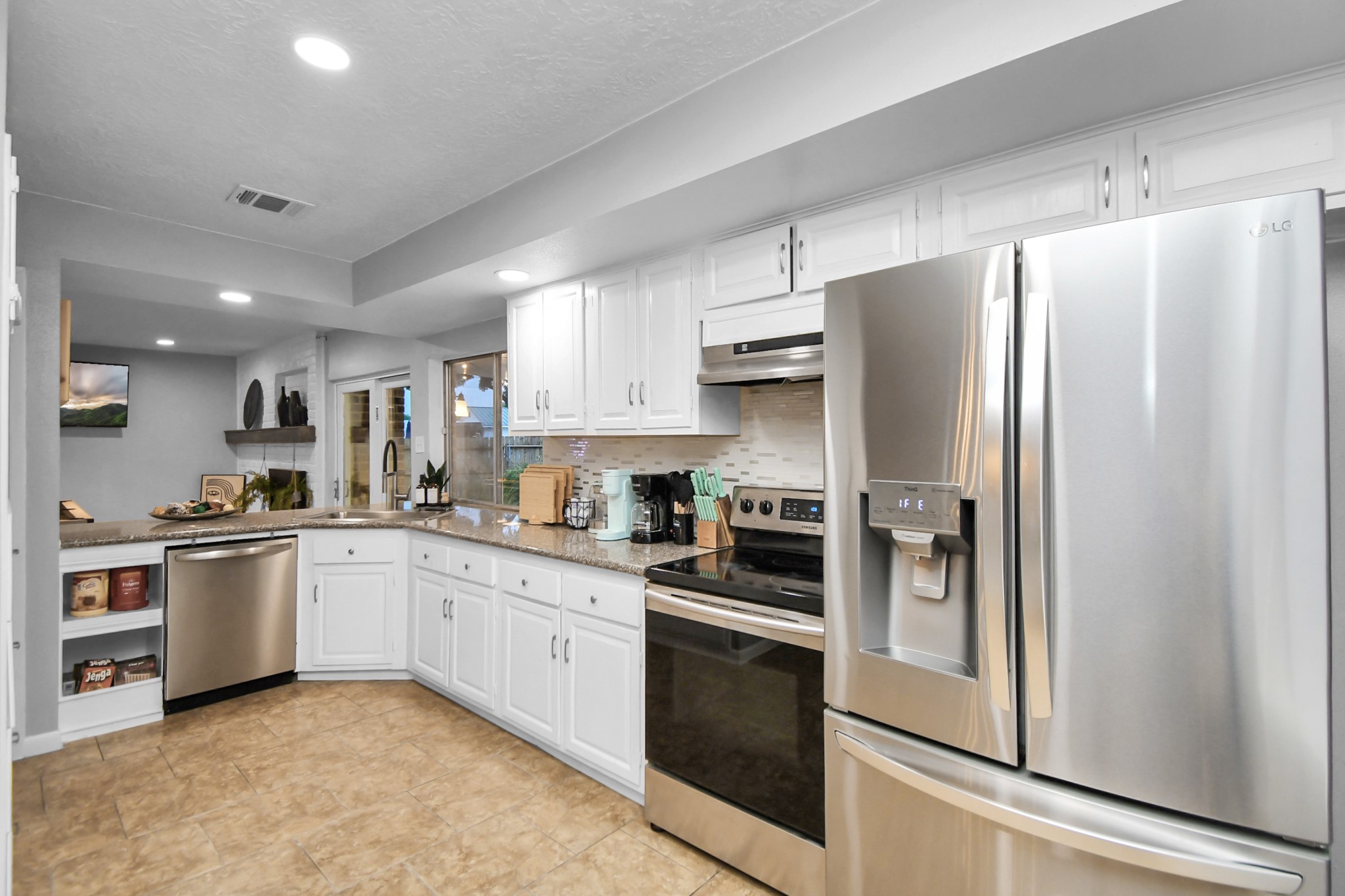 11946 Brighton Lane Property Photo 14