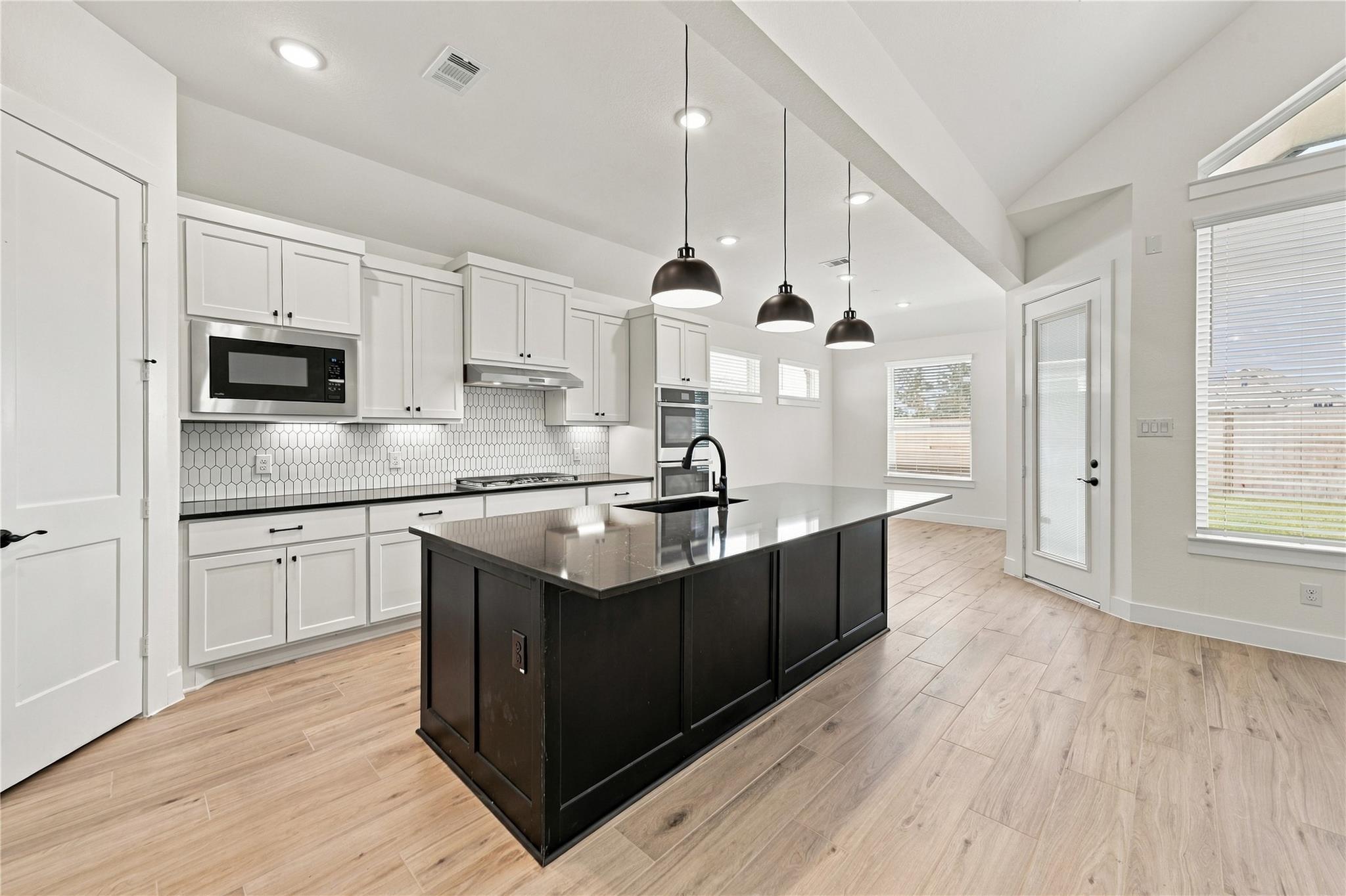 9603 Chateau Hill Drive, Manvel Tx 77578 Property Photo 17