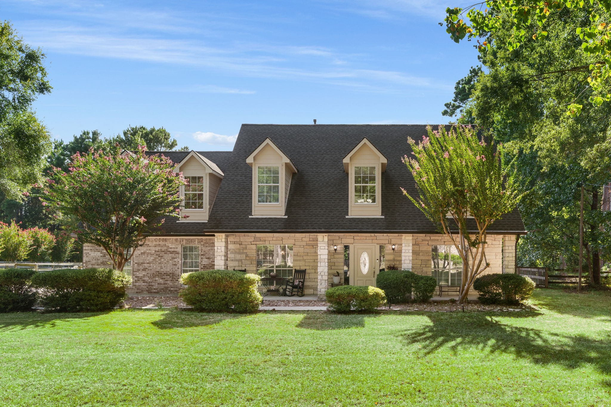 906 Vista Del Lago Drive