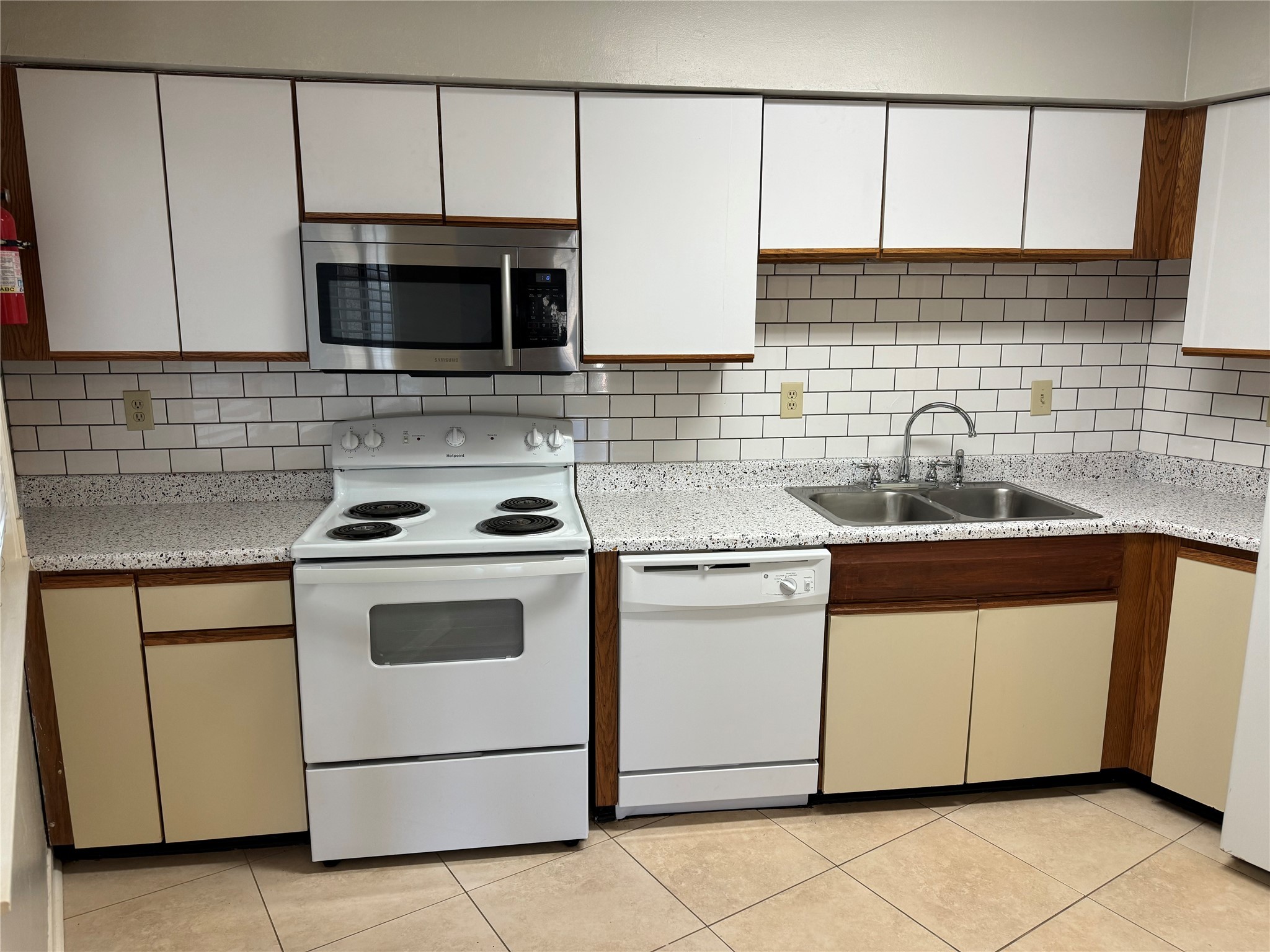 6107 Snug Harbor Boulevard S11 Property Photo 8