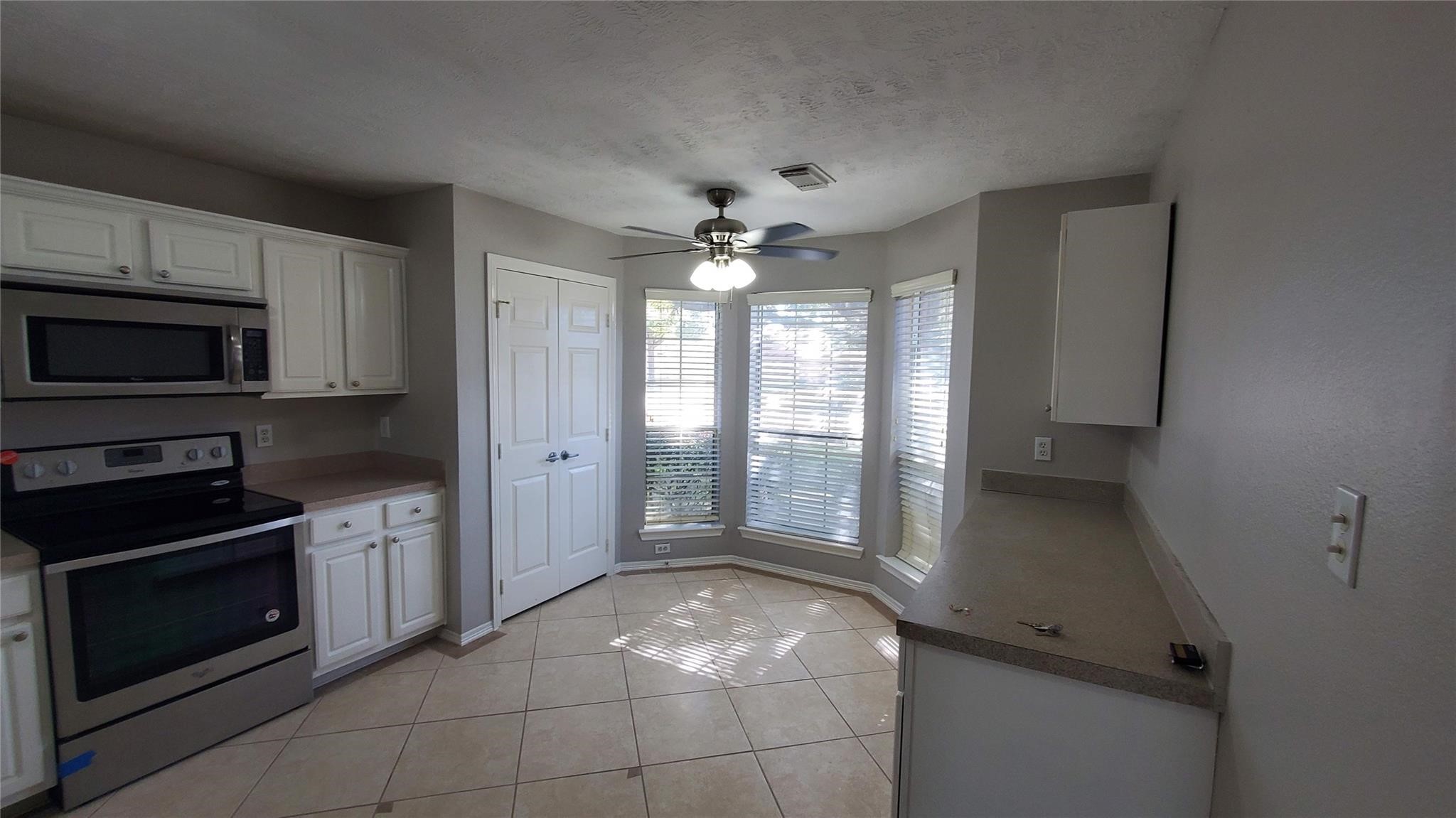 21114 Stoney Haven Drive Property Photo 3