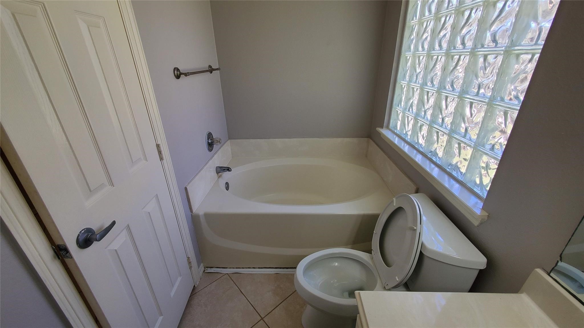 21114 Stoney Haven Drive Property Photo 6