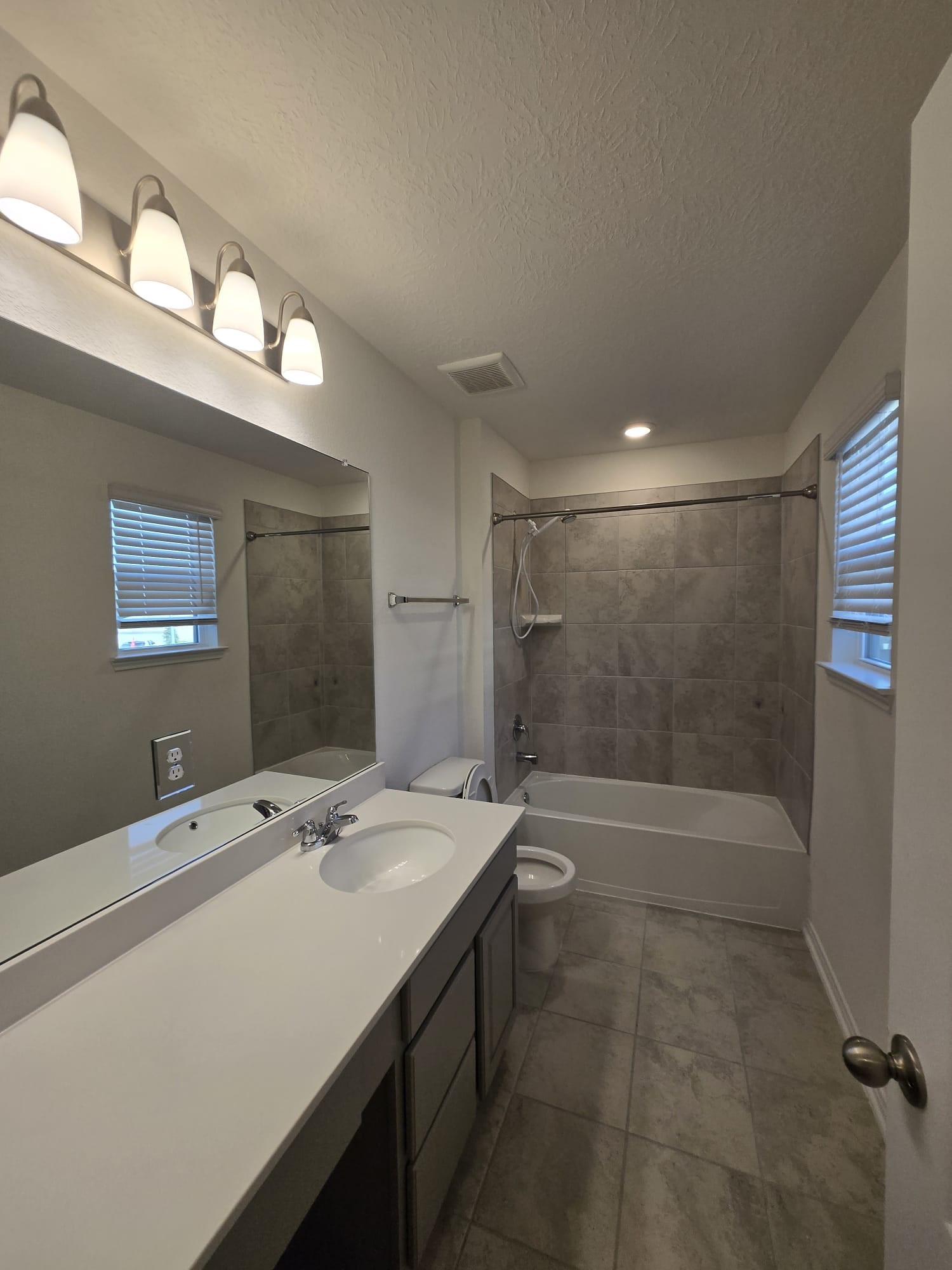 25223 Sierra Manor Court Property Photo 11