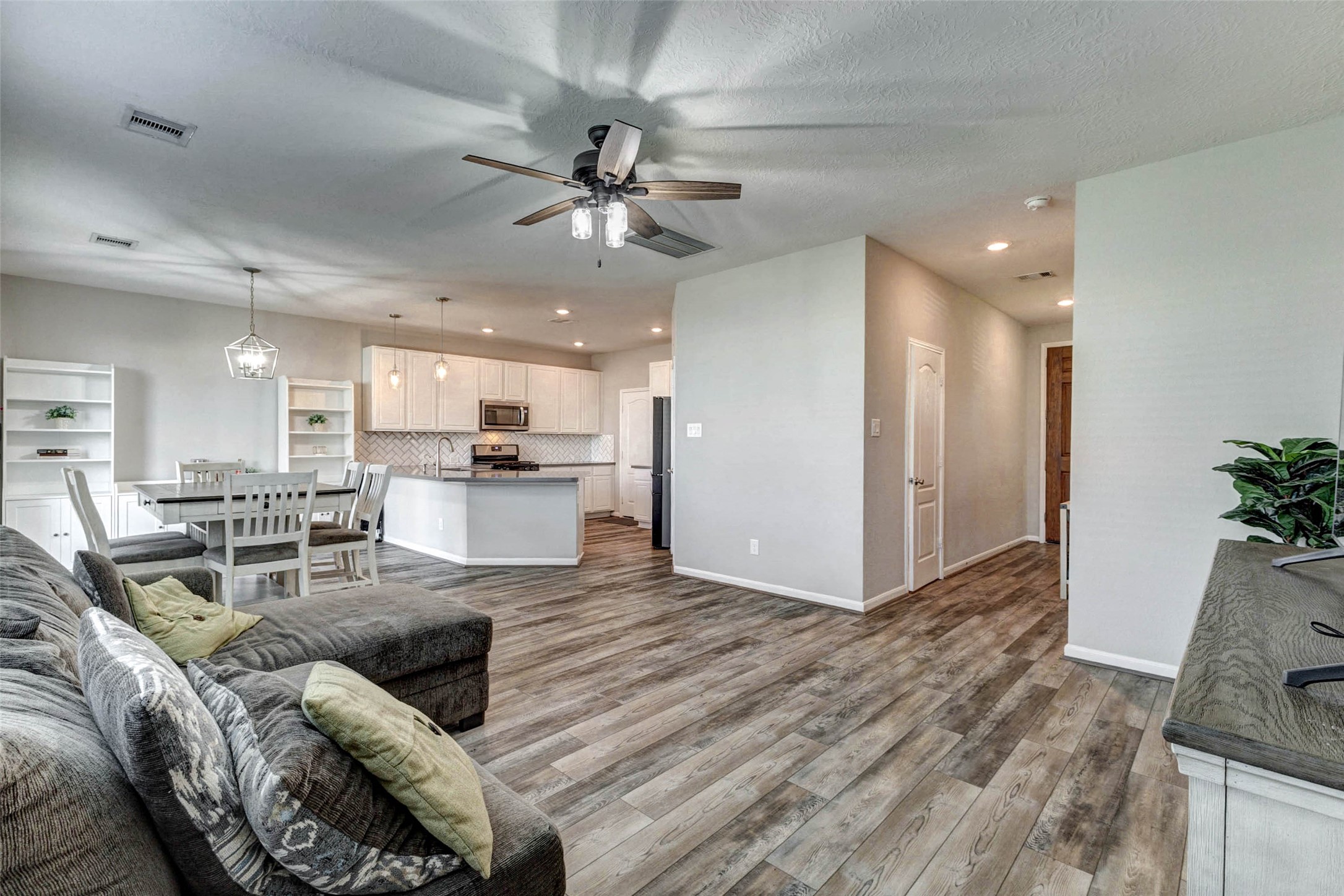5226 Tall Tower Street Property Photo 10