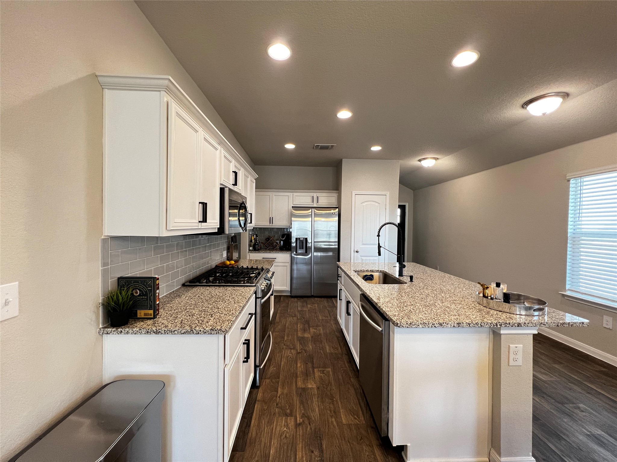 13906 Levy Lane Property Photo 4