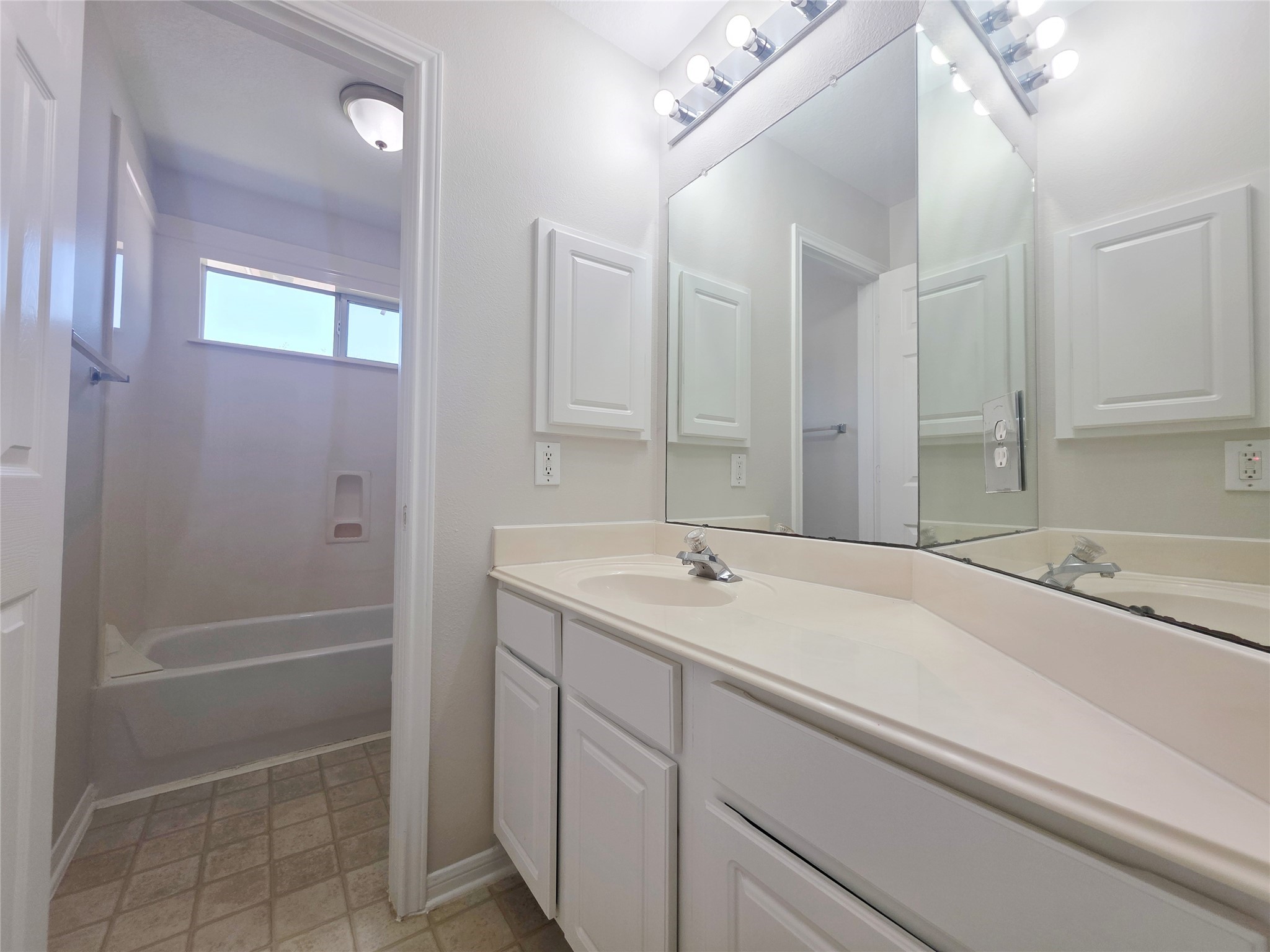 3319 Lily Pond Court Property Photo 24