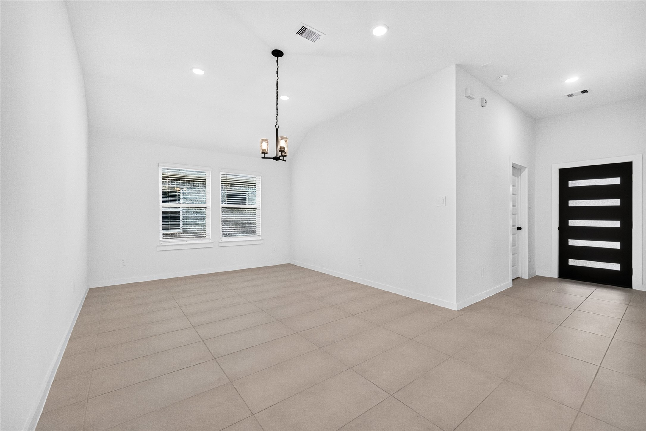 3503 Sago Palm Dr Property Photo 6