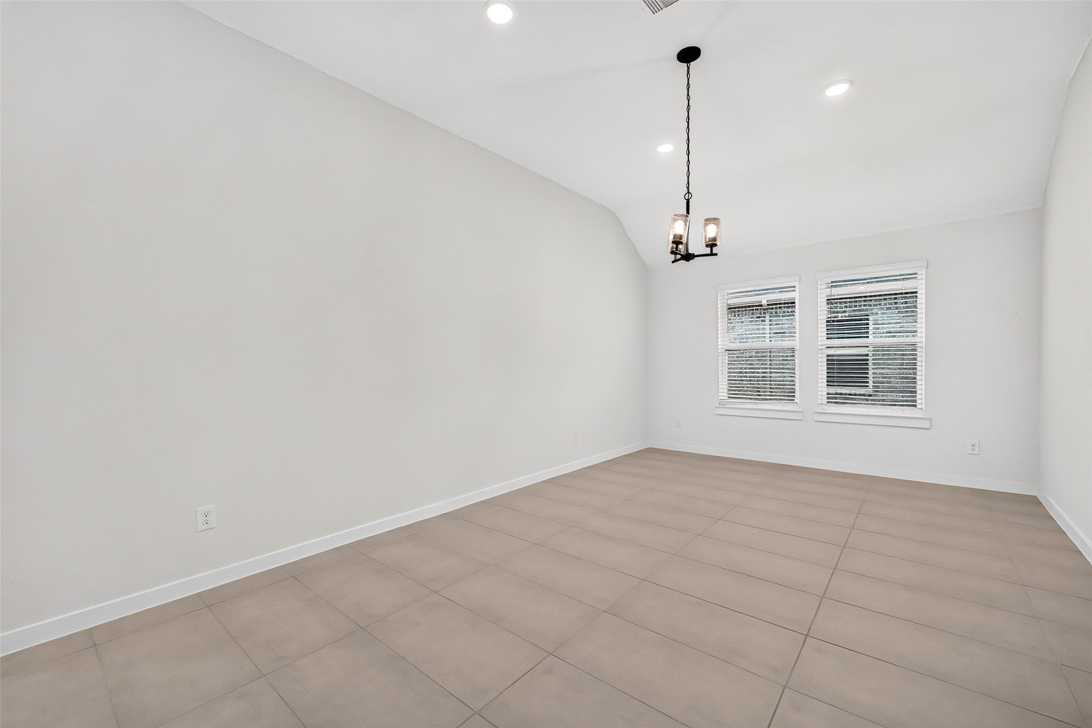 3503 Sago Palm Dr Property Photo 8