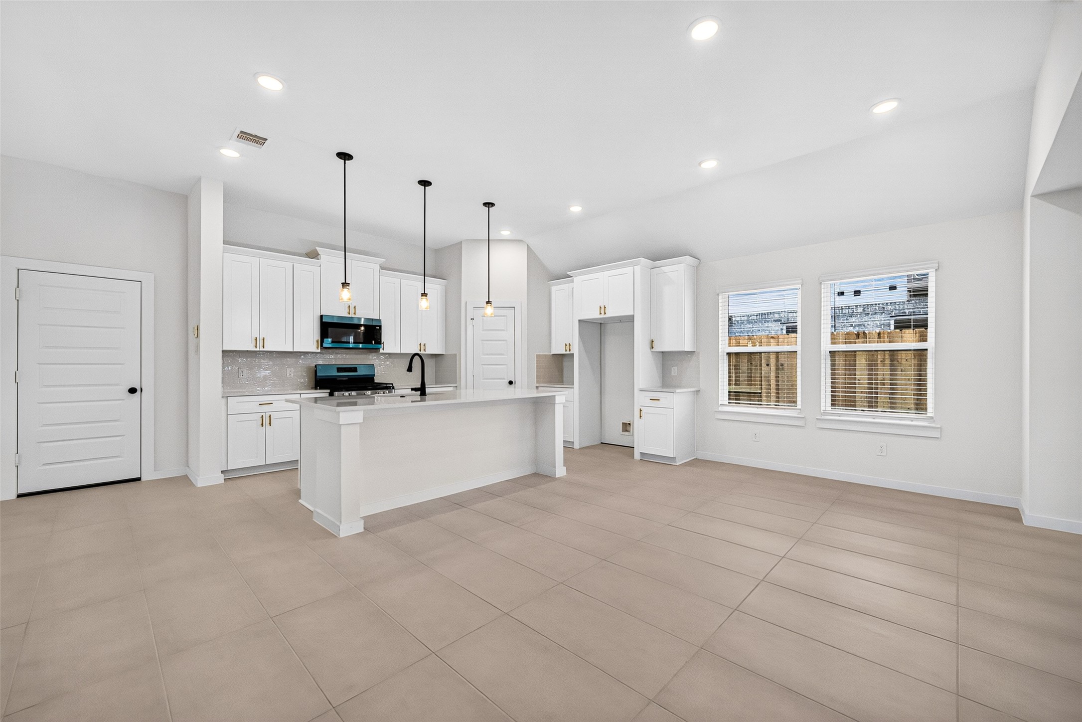 3503 Sago Palm Dr Property Photo 15