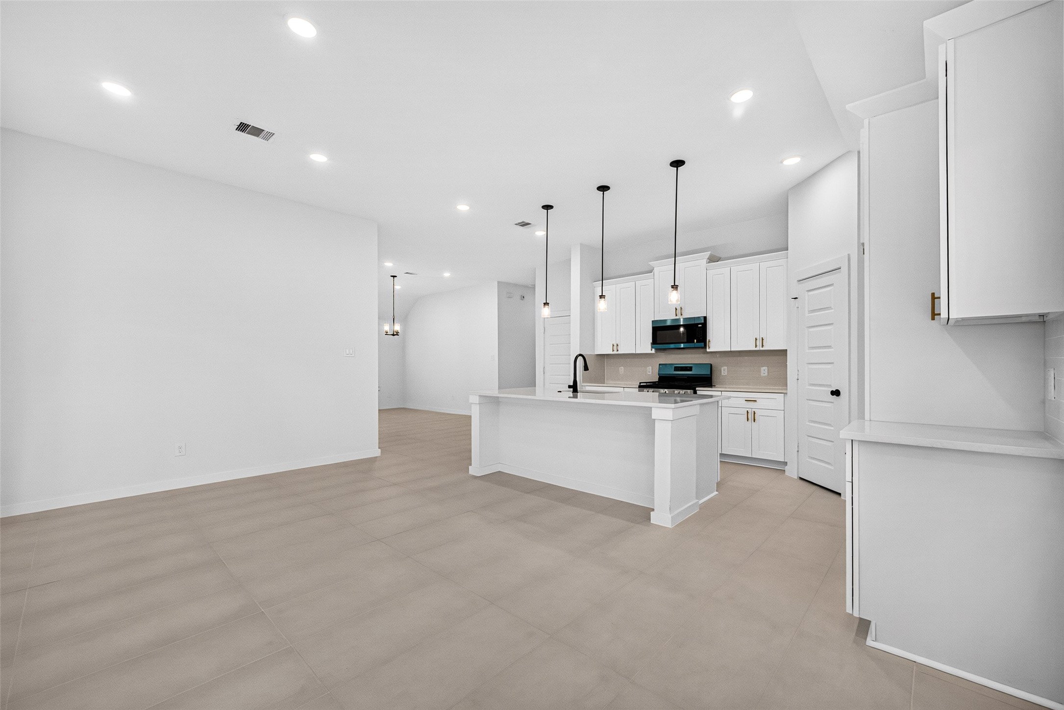 3503 Sago Palm Dr Property Photo 17