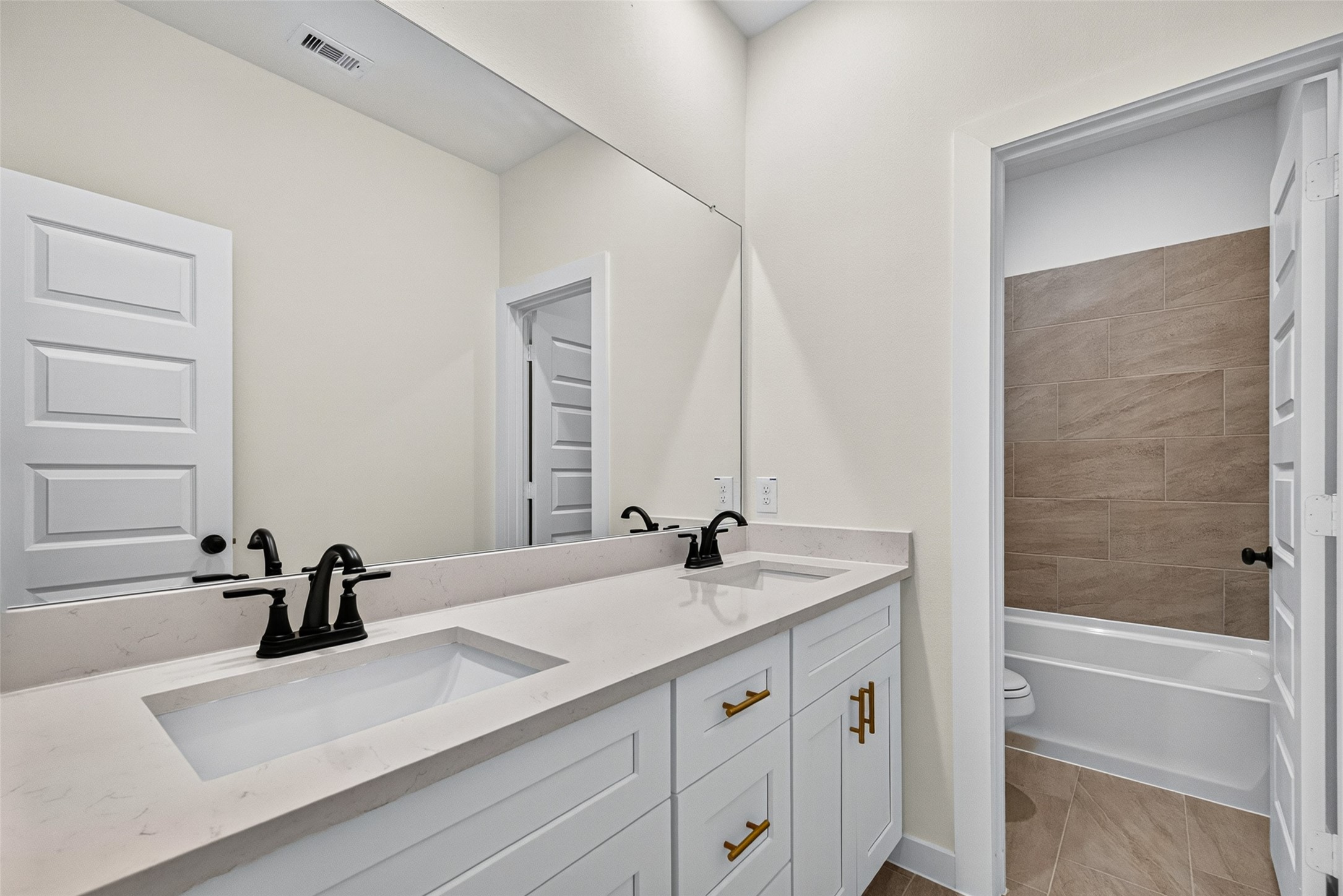 3503 Sago Palm Dr Property Photo 24
