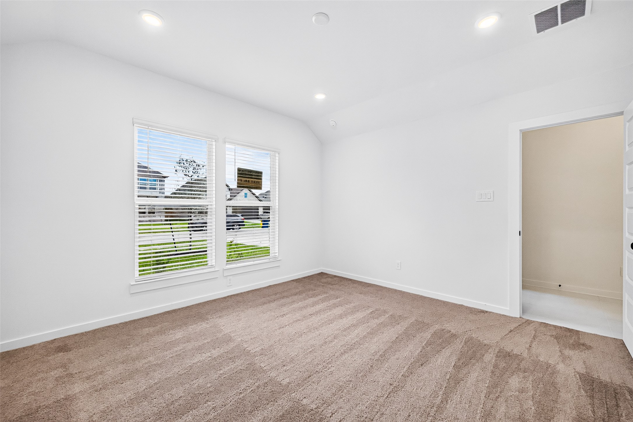 3503 Sago Palm Dr Property Photo 29