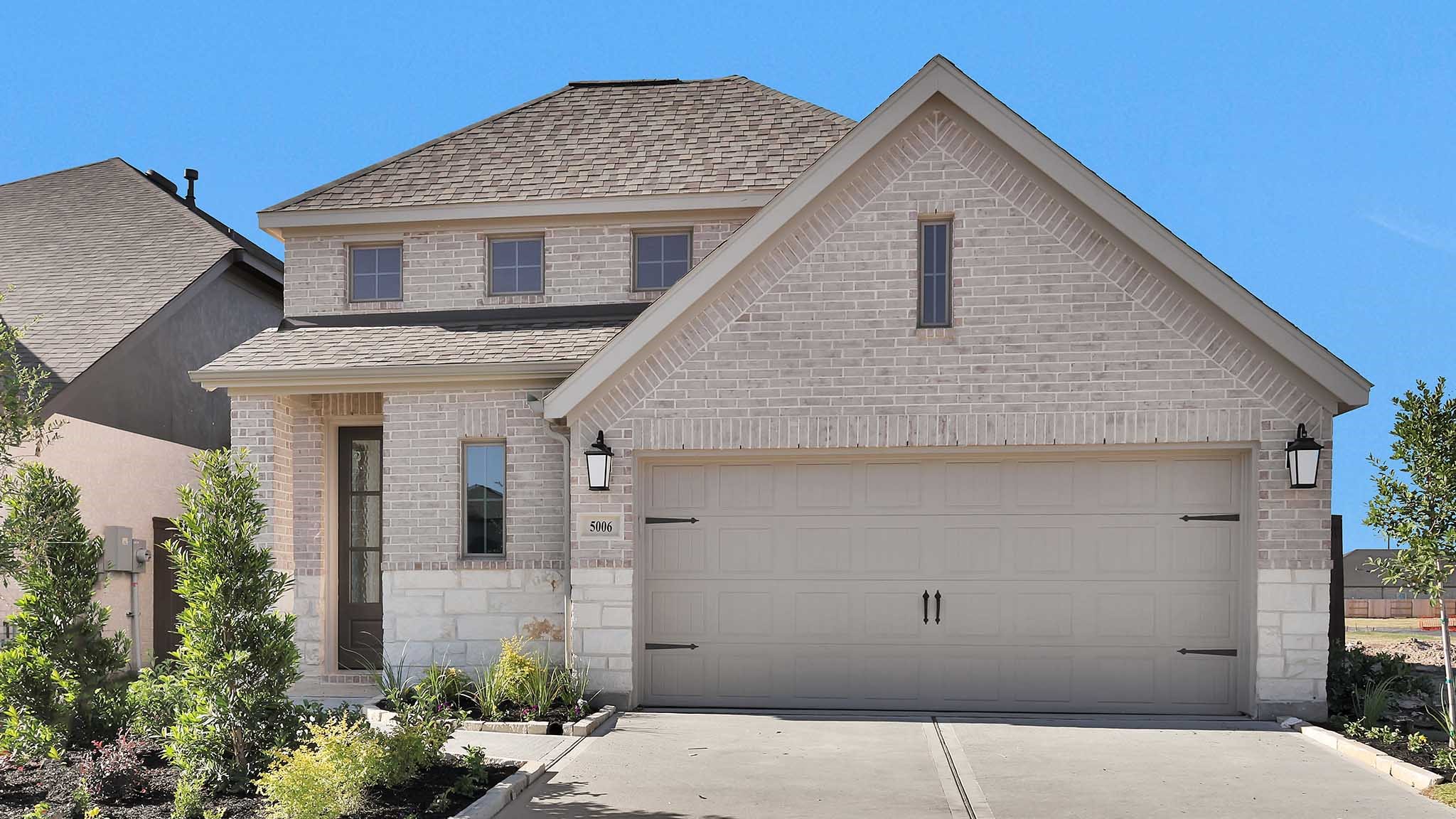 5006 Bowen Prairie Drive Property Photo 1