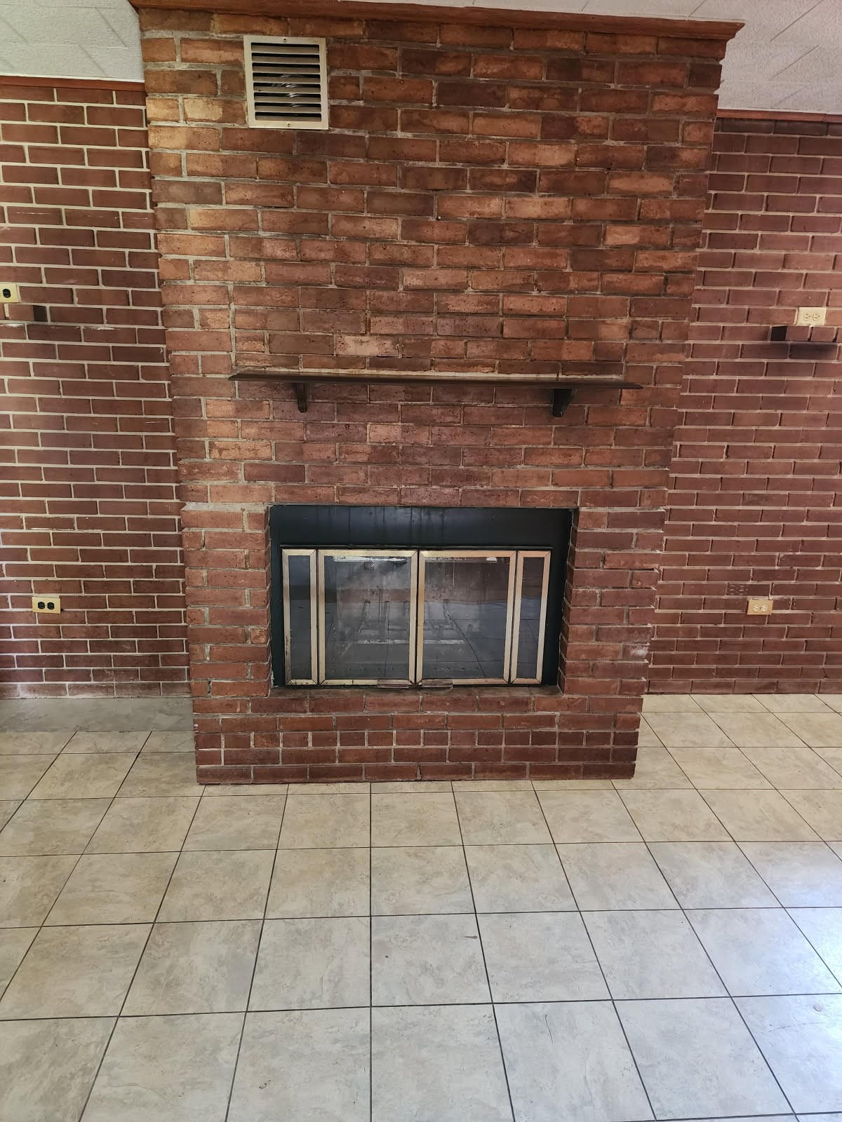 2930 Danforth Dr Property Photo 2