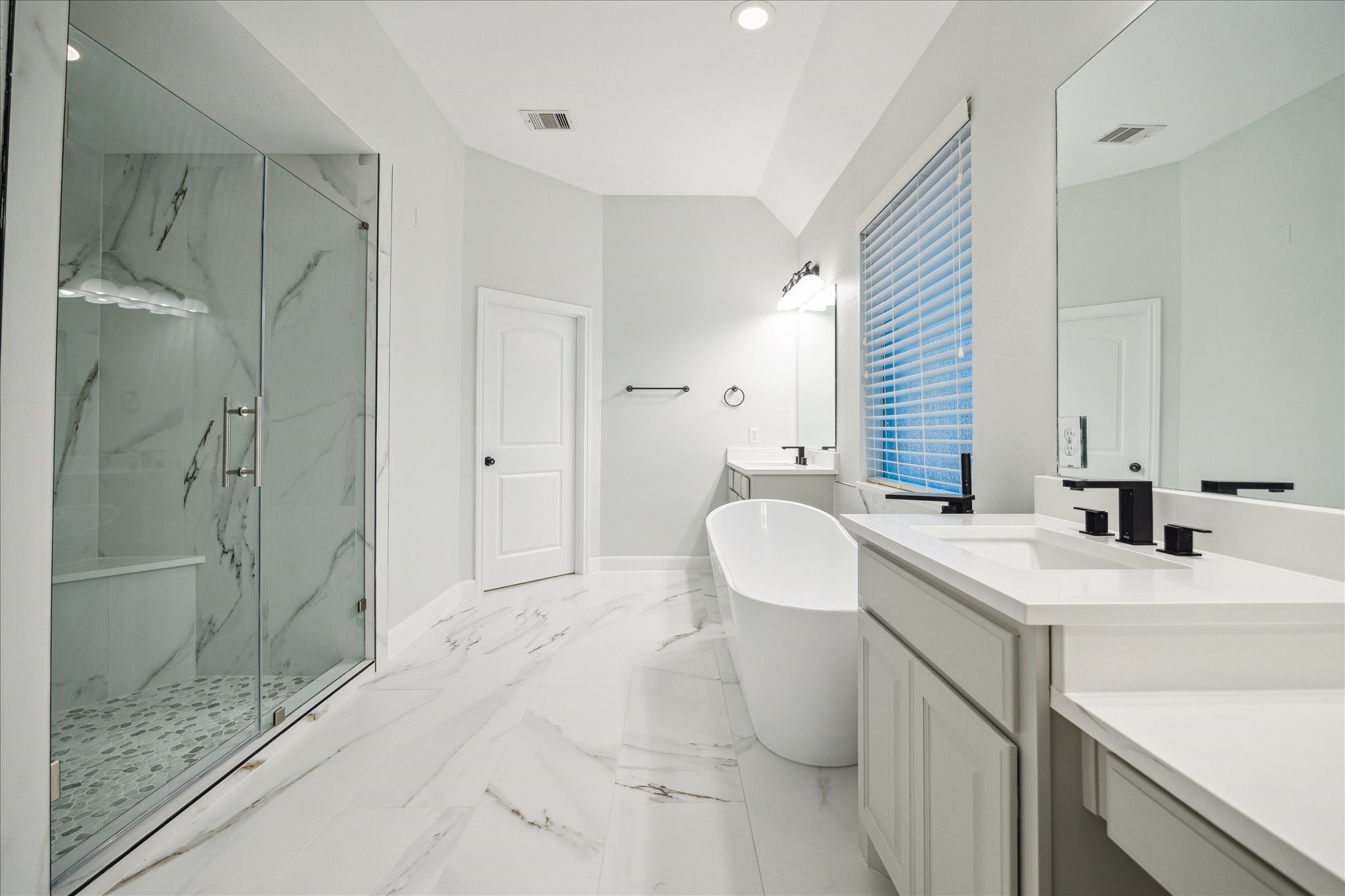 226 Jade Pointe Property Photo 23