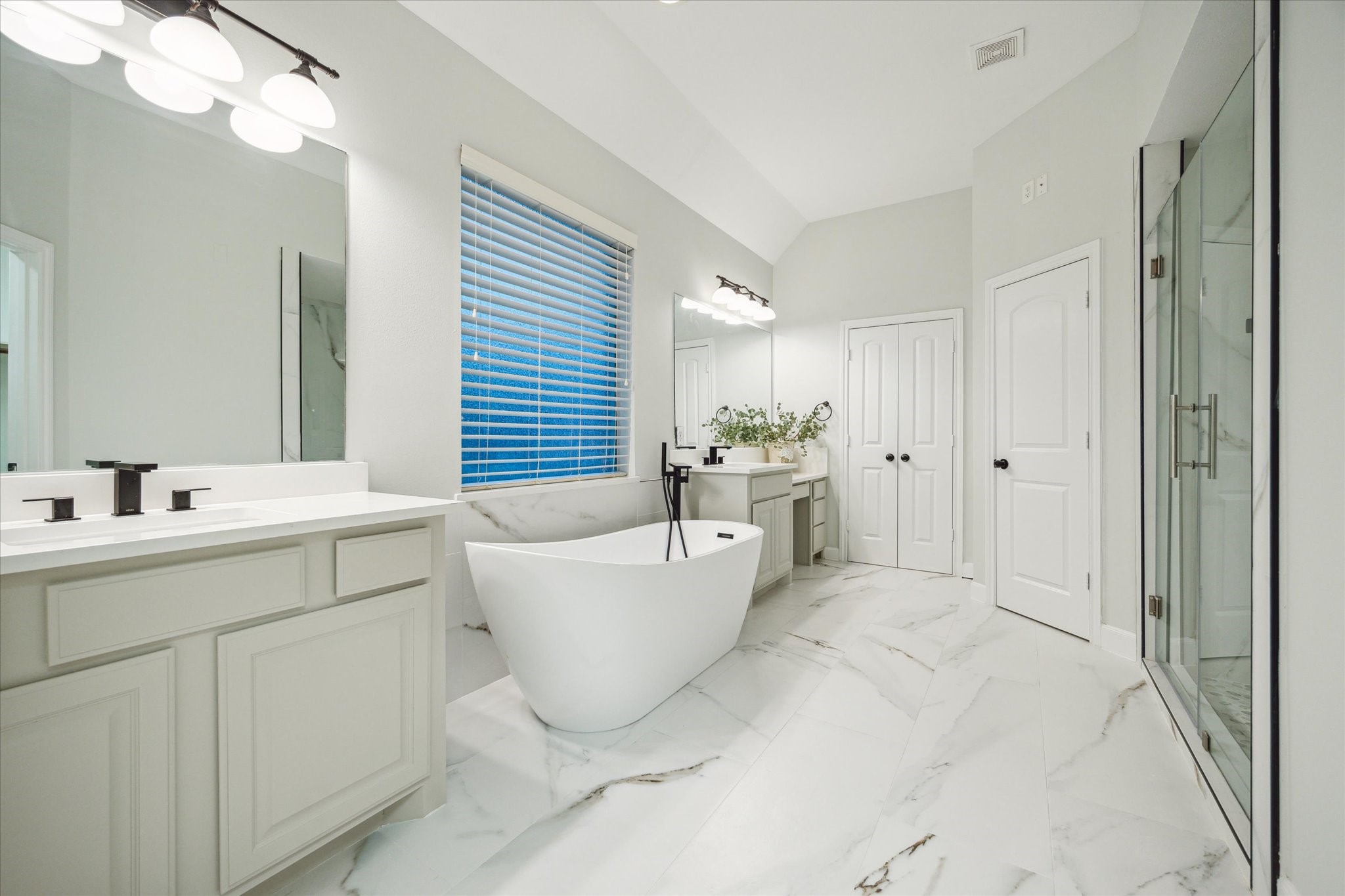 226 Jade Pointe Property Photo 25