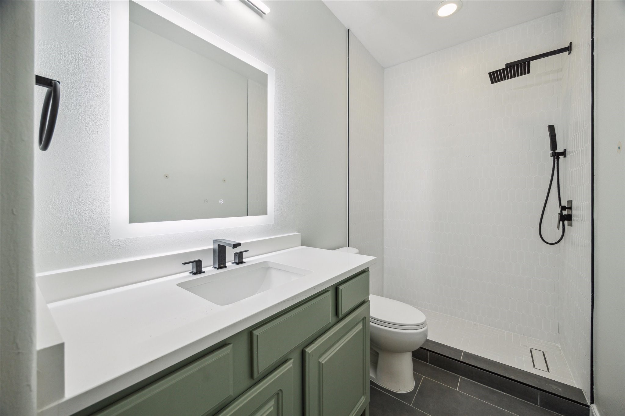 226 Jade Pointe Property Photo 32