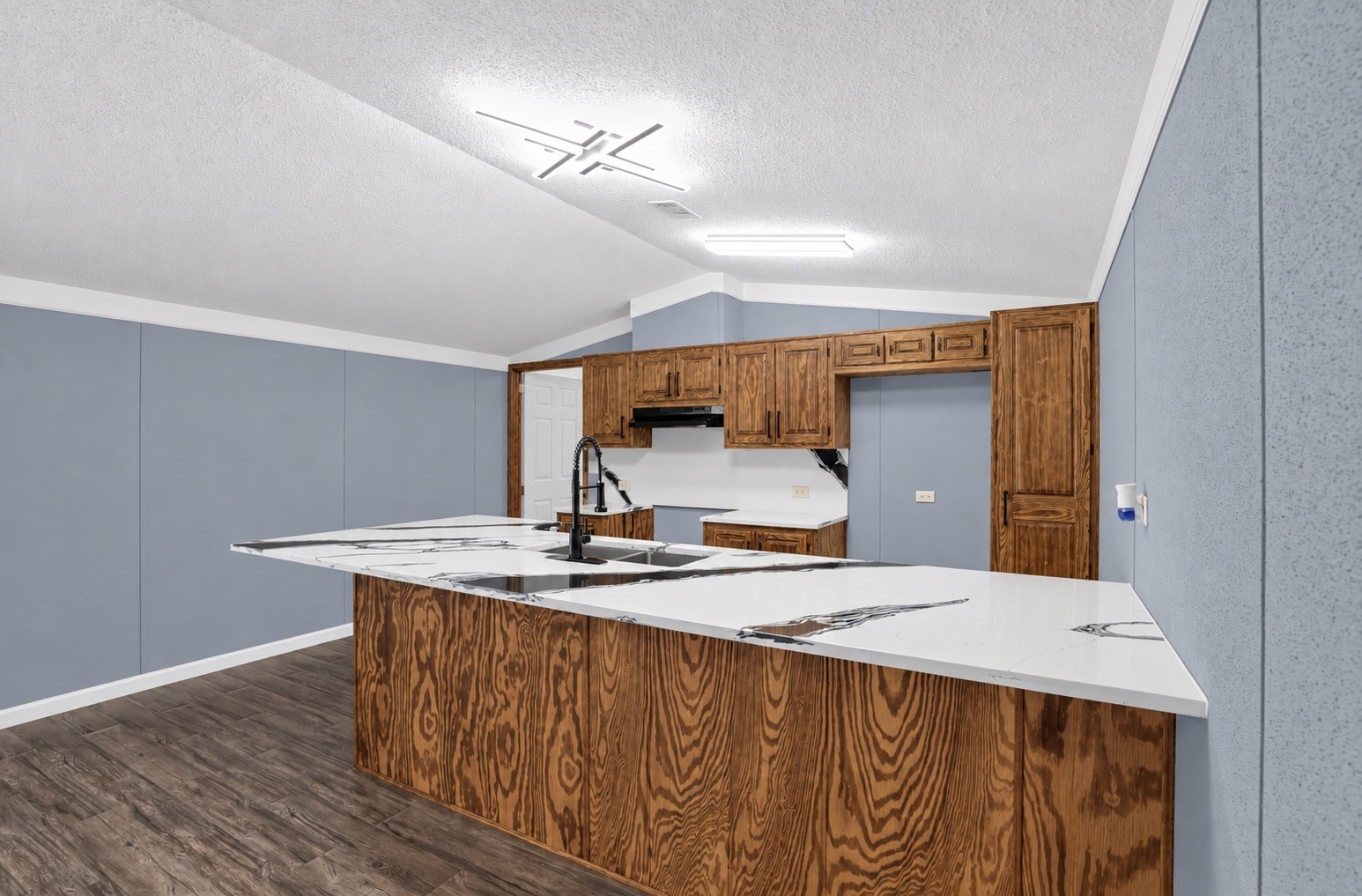 228 County Road 444 Property Photo 5