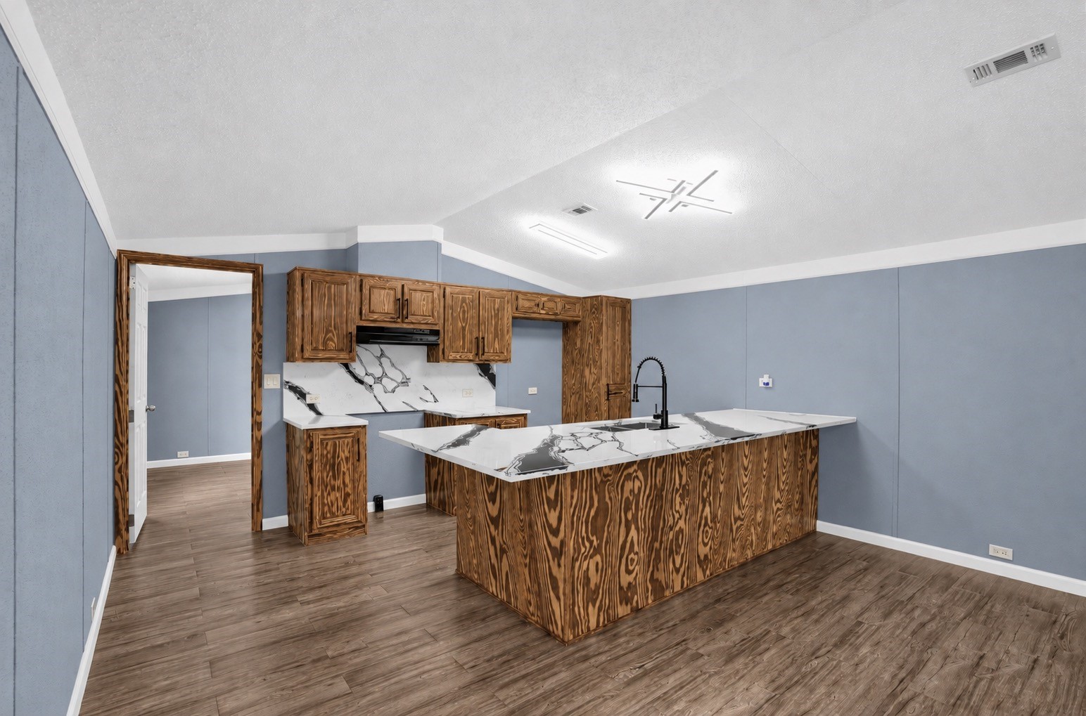 228 County Road 444 Property Photo 6