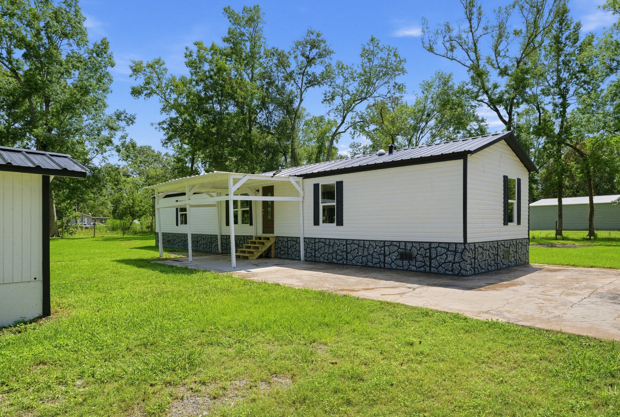 228 County Road 444 Property Photo 22