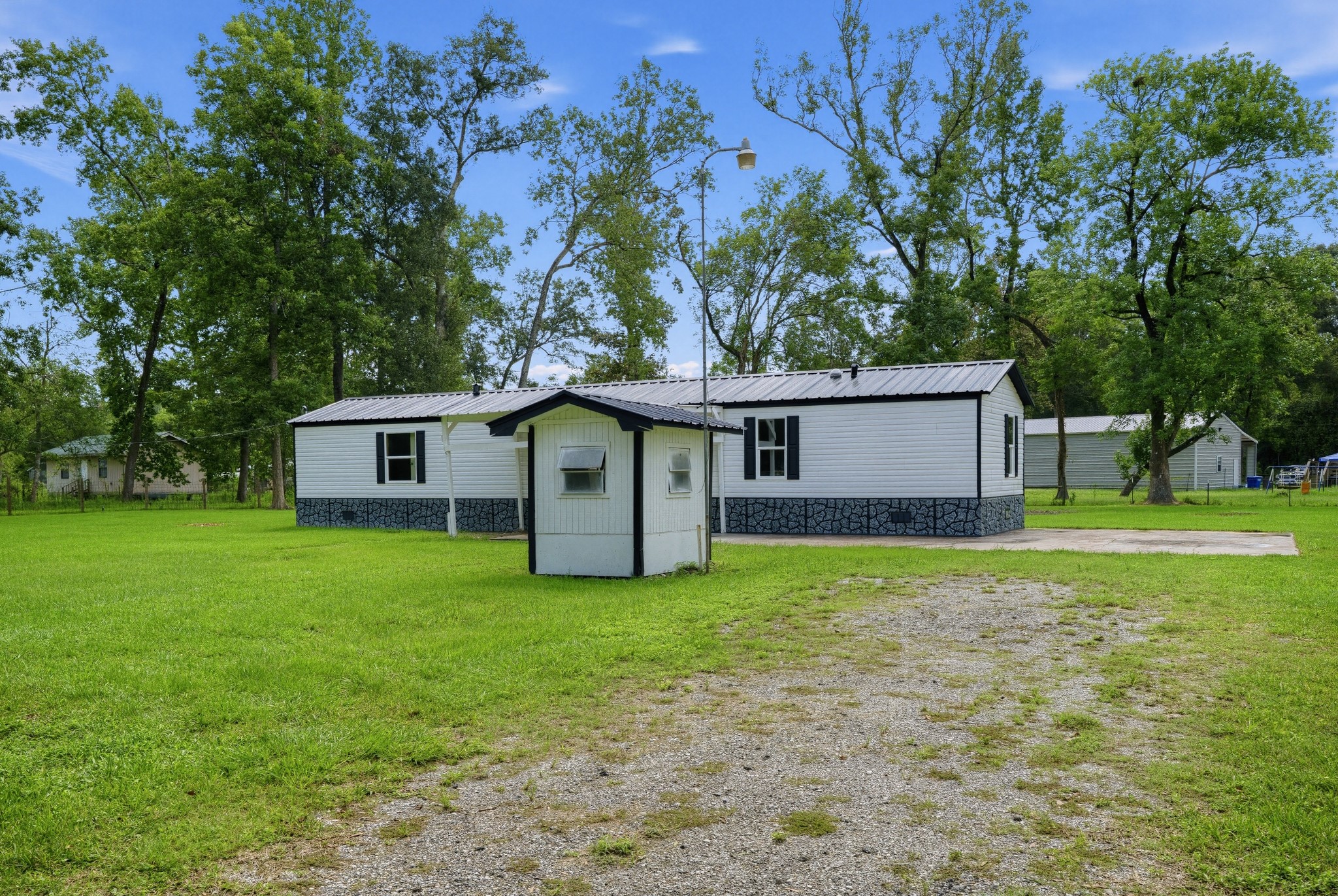 228 County Road 444 Property Photo 24