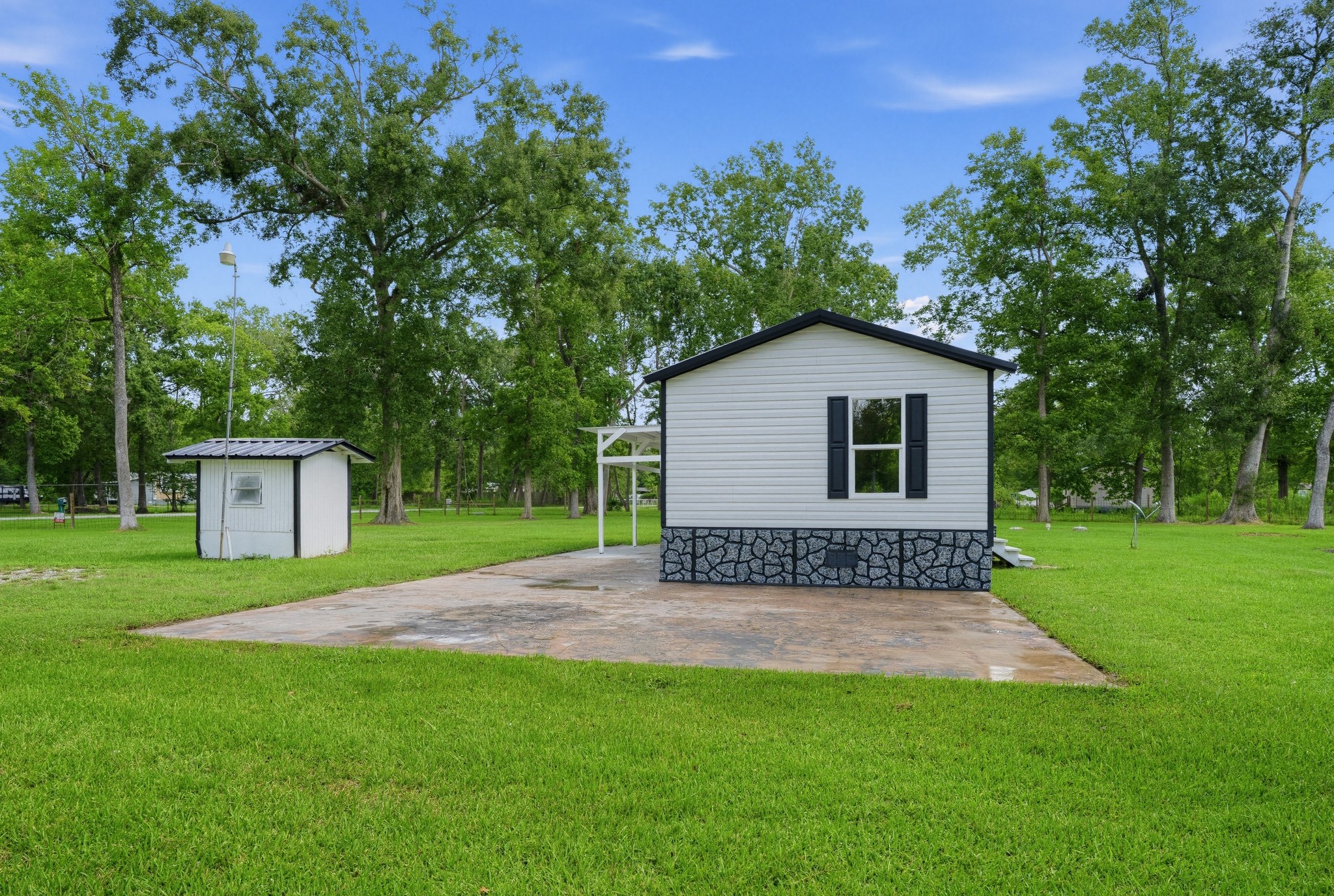 228 County Road 444 Property Photo 30