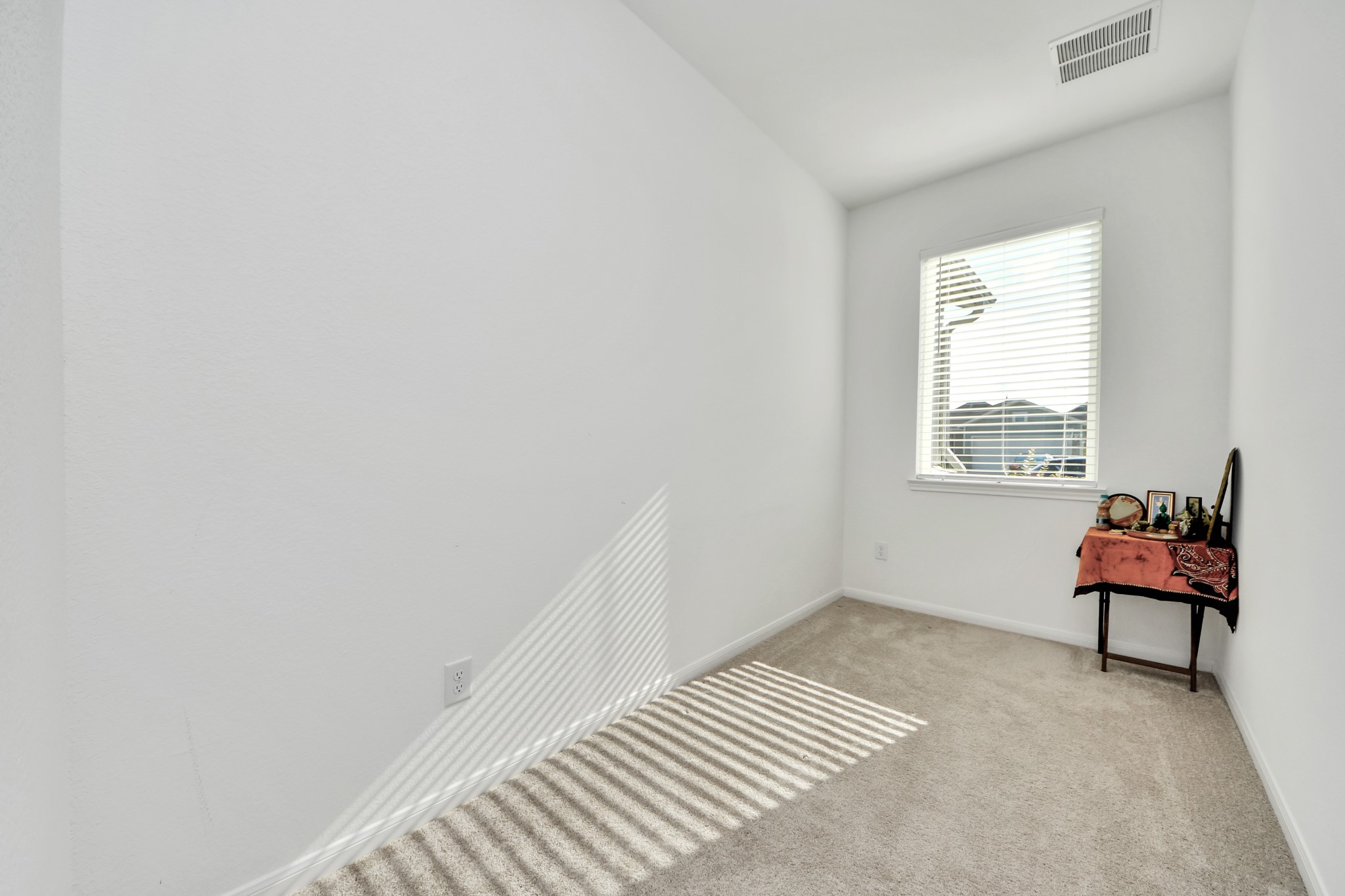 2714 Forest Retreat Lane Property Photo 9