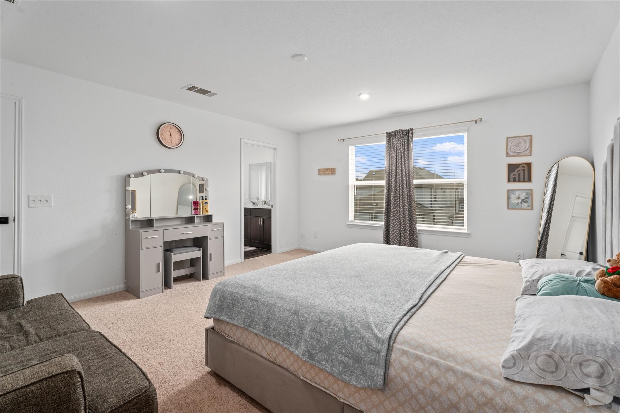 5826 Finely Run Street Property Photo 28