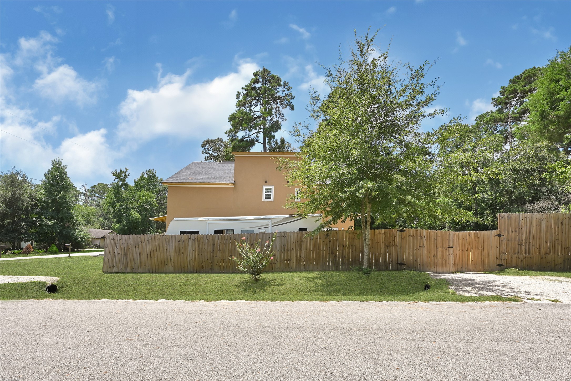 10773 Royal Pines Drive Property Photo 3