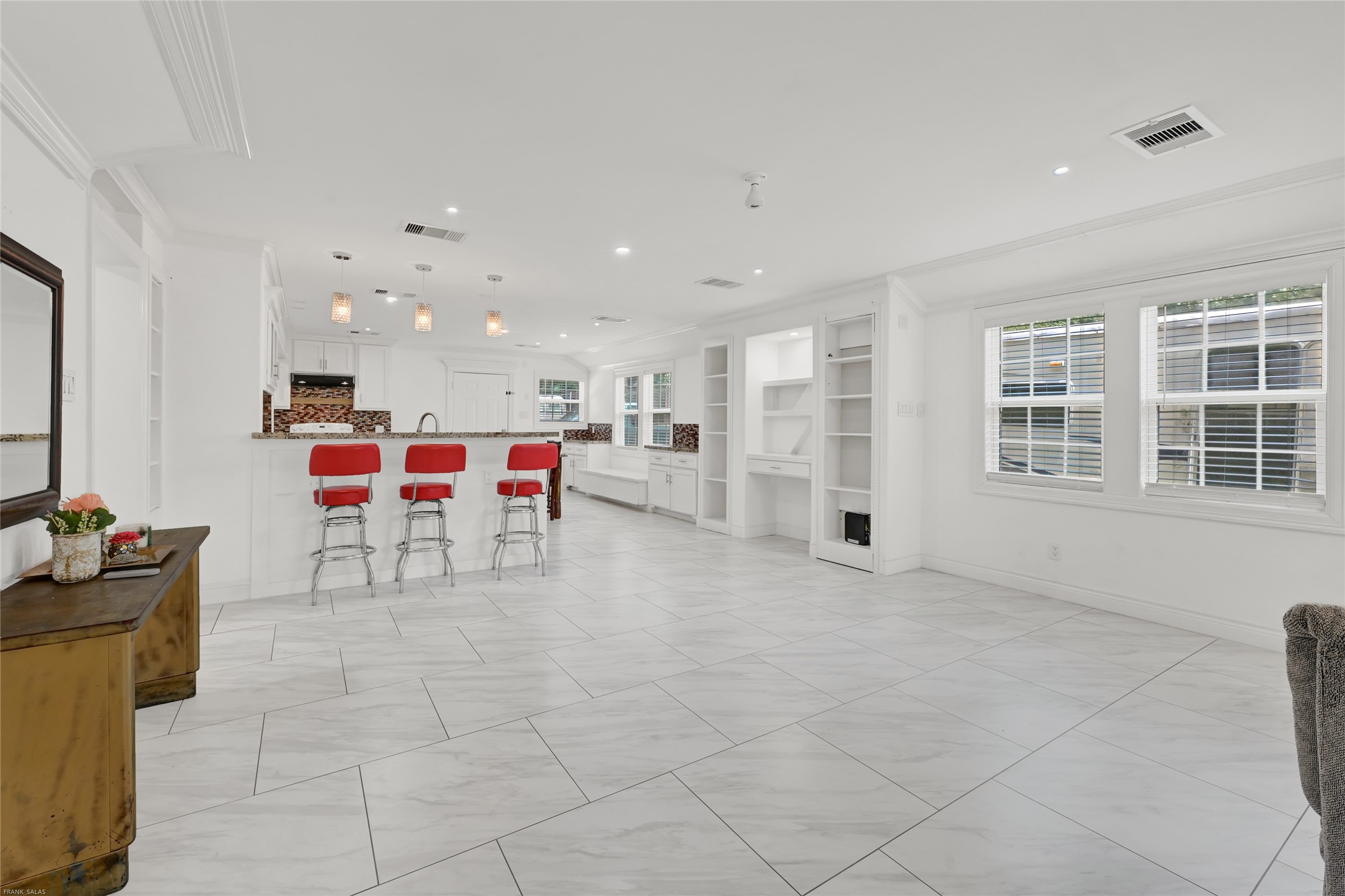 10773 Royal Pines Drive Property Photo 6