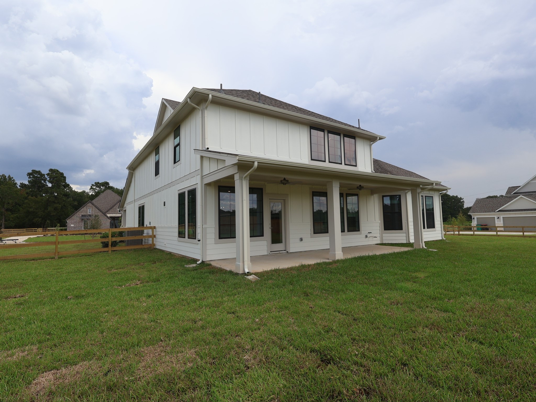 16624 Gaines Glen Lane Property Photo 6