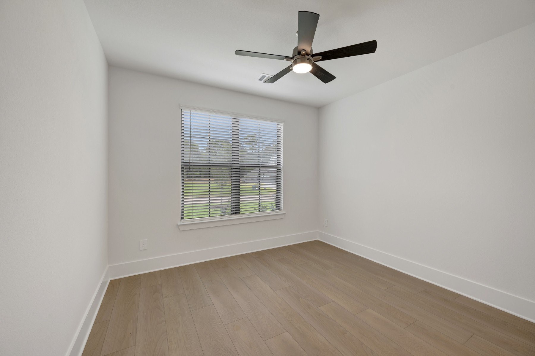 16624 Gaines Glen Lane Property Photo 15