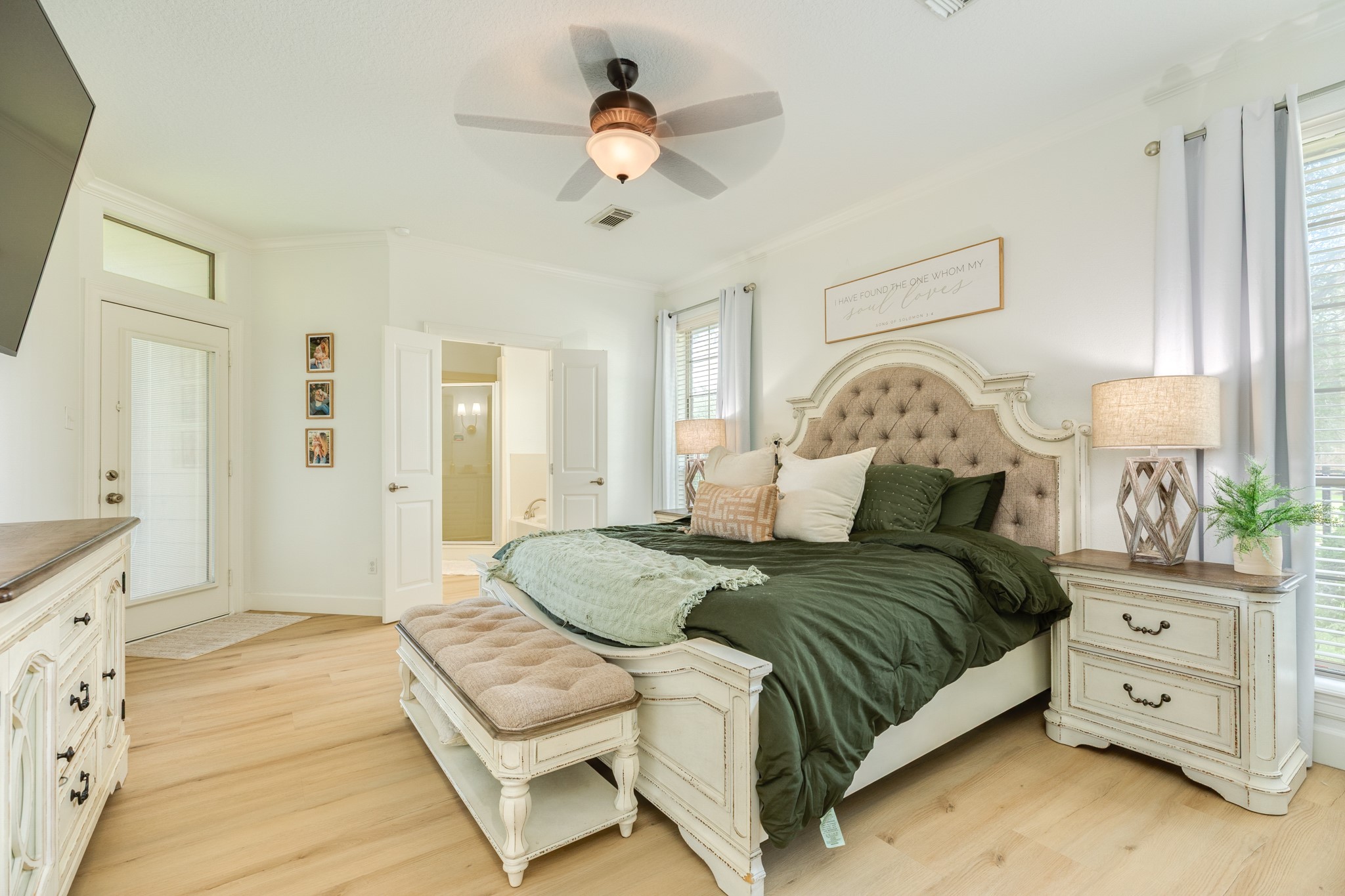52 English Oak Court Property Photo 24