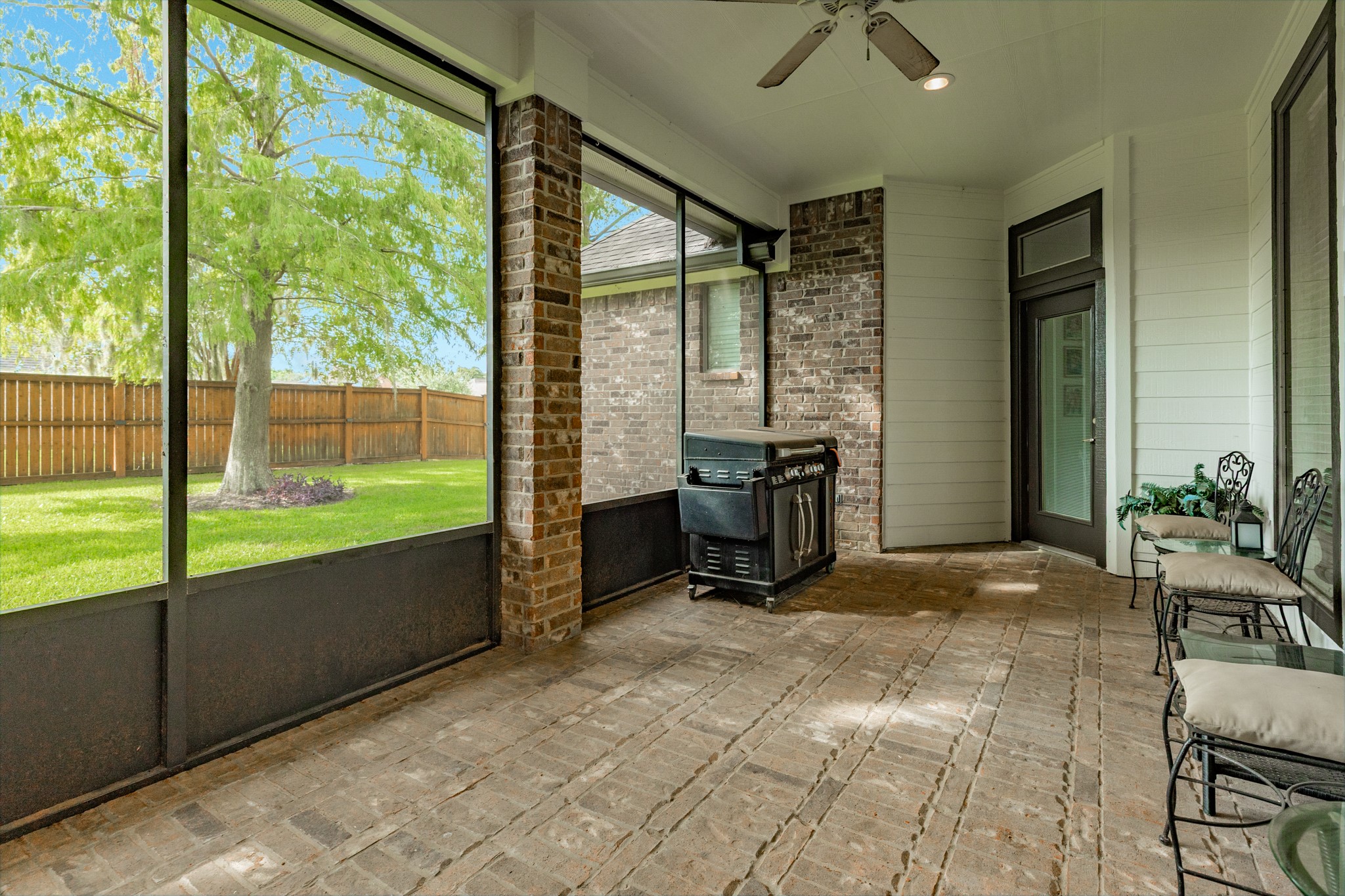 52 English Oak Court Property Photo 34