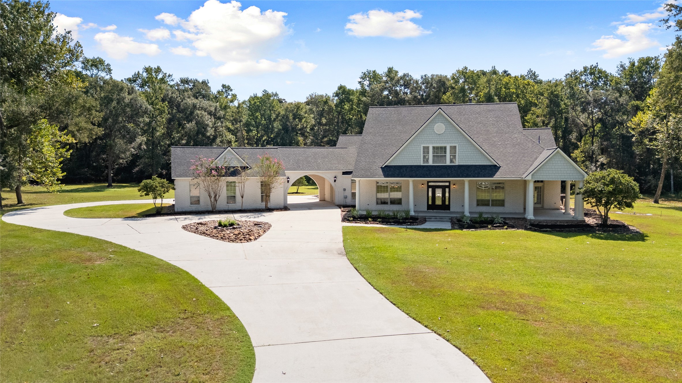 28930 Reserve Bend Drive Property Photo 1
