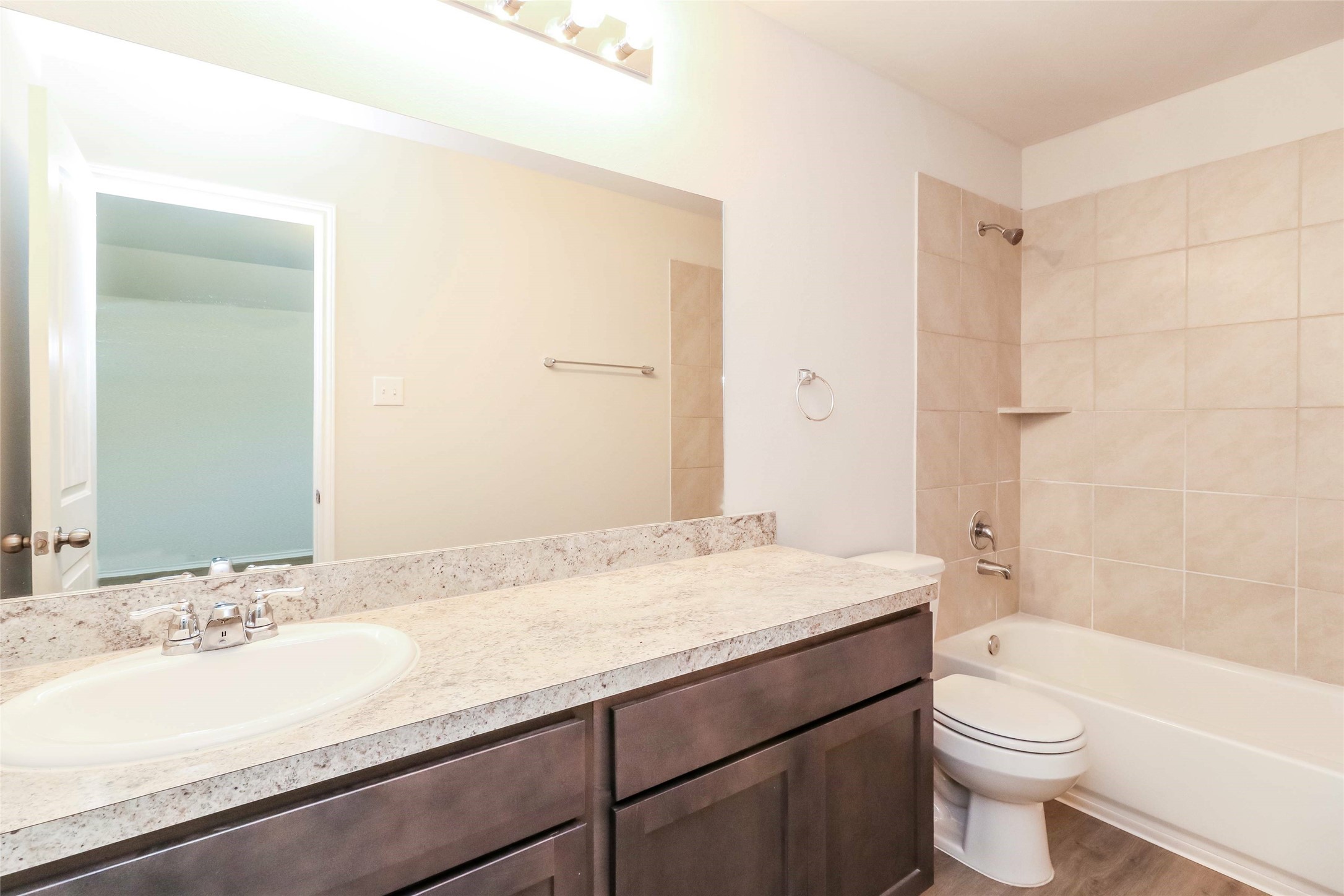 2827 Briggs Drive Property Photo 11