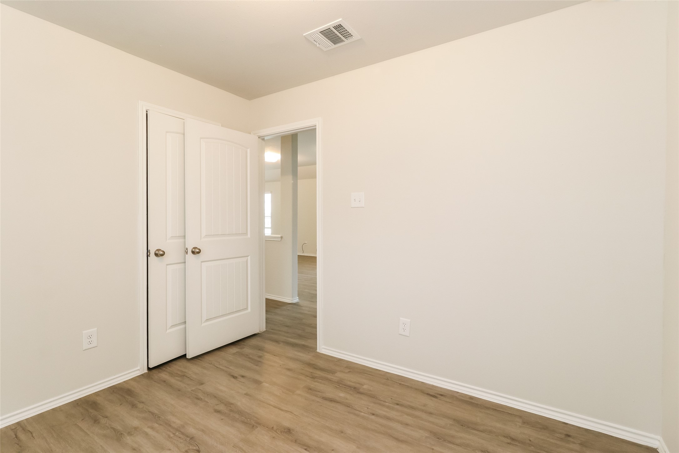 2827 Briggs Drive Property Photo 12