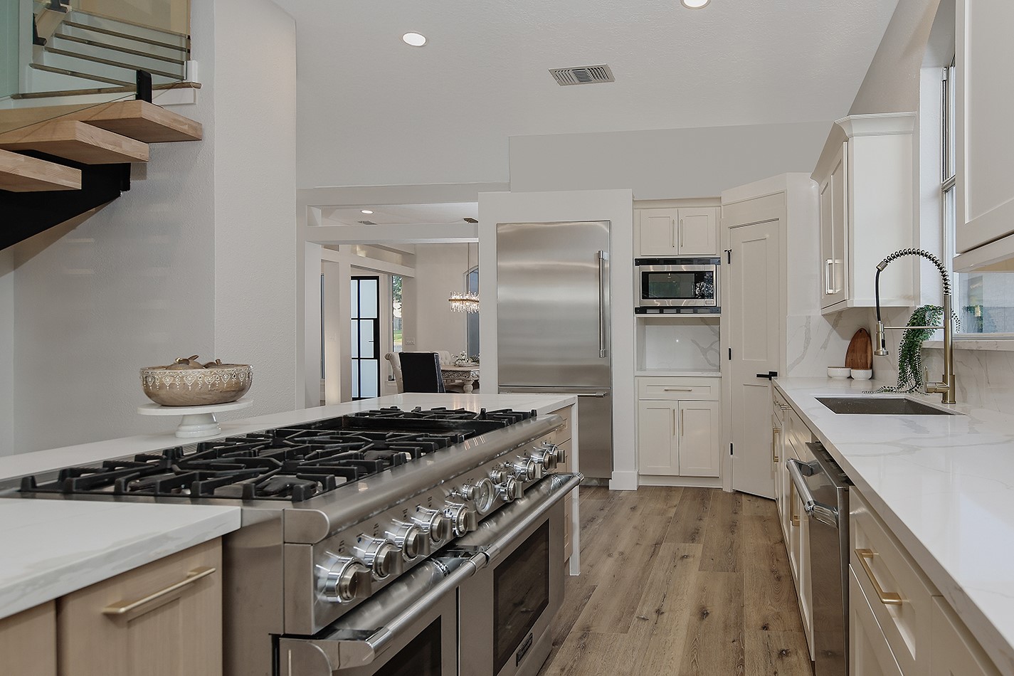 12412 Lake Vista Drive Property Photo 19