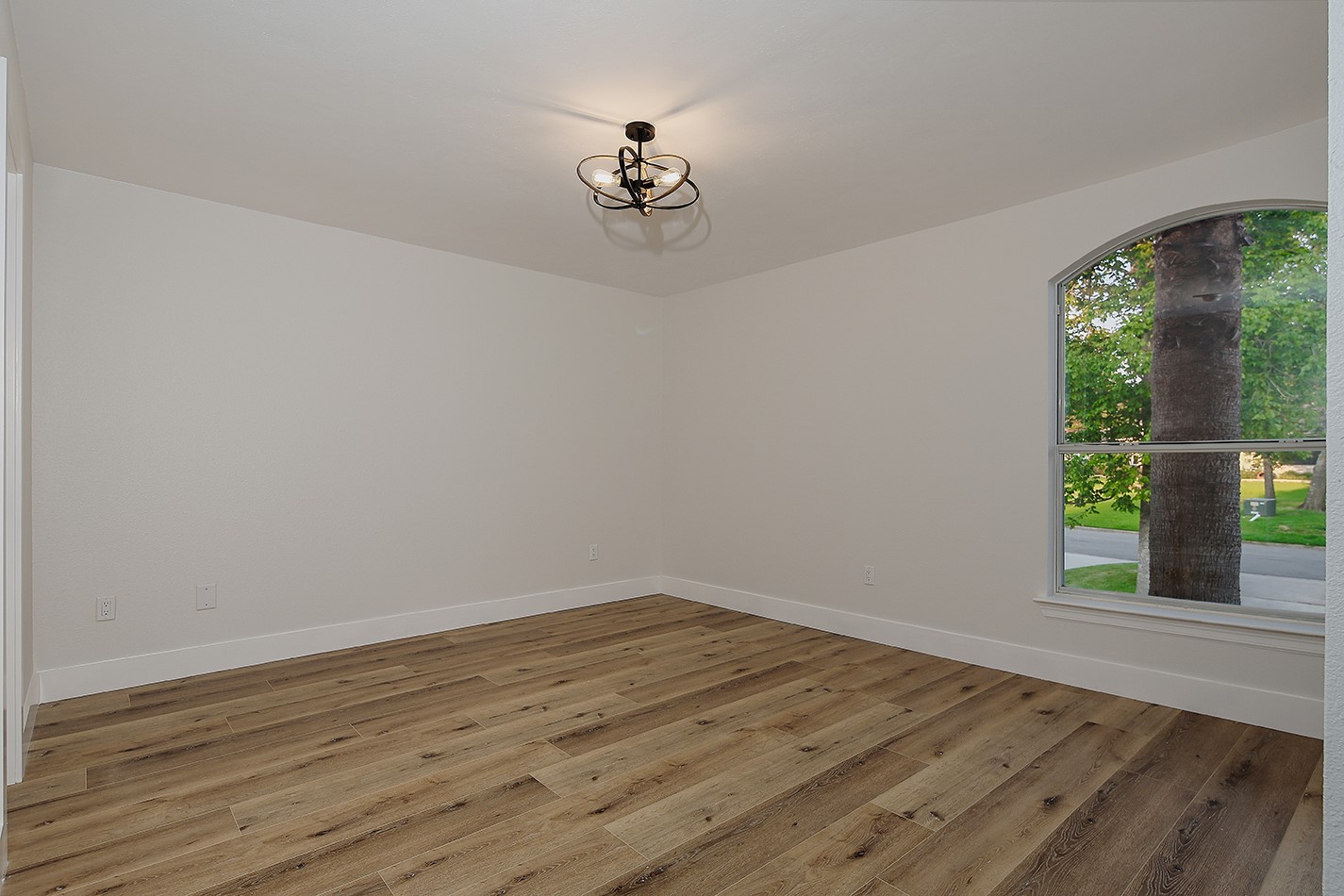 12412 Lake Vista Drive Property Photo 37