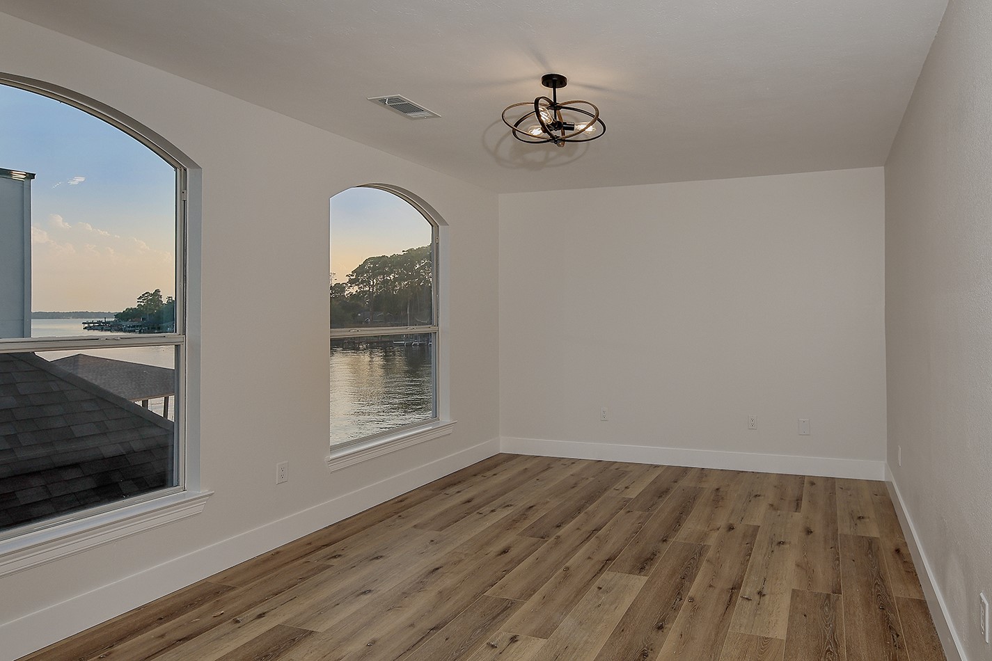 12412 Lake Vista Drive Property Photo 40
