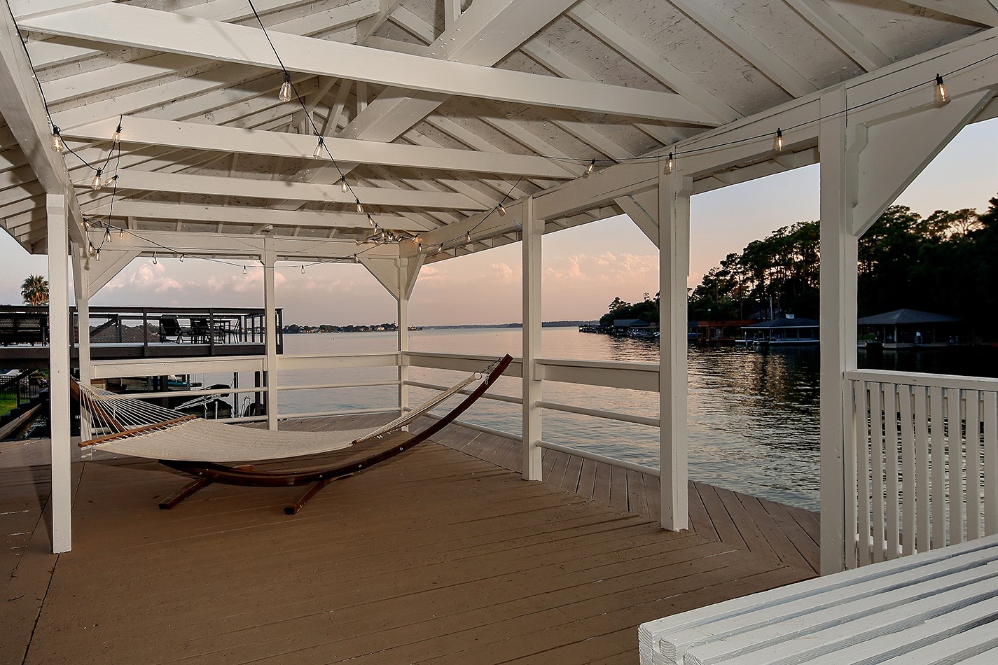 12412 Lake Vista Drive Property Photo 42