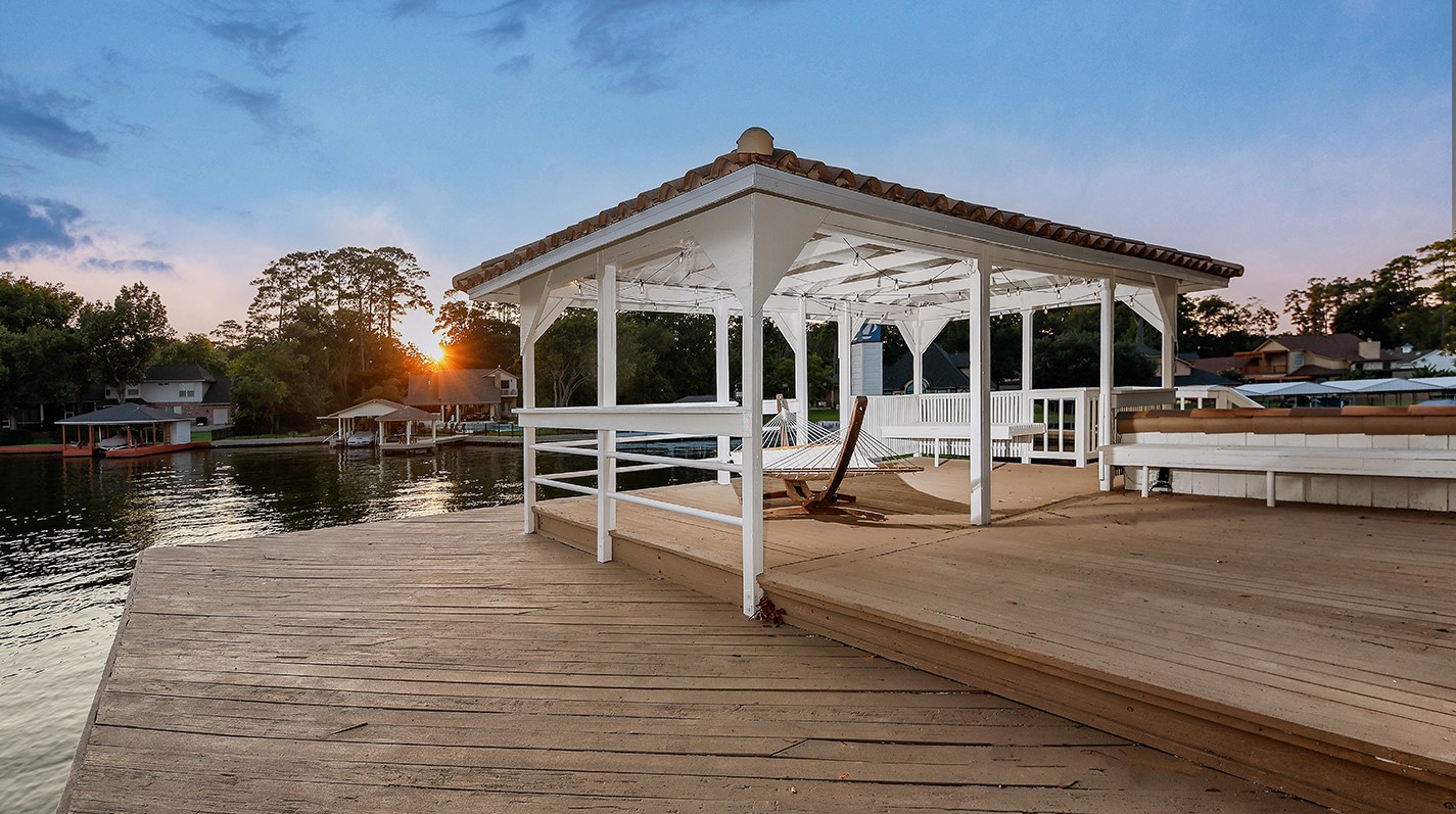 12412 Lake Vista Drive Property Photo 46