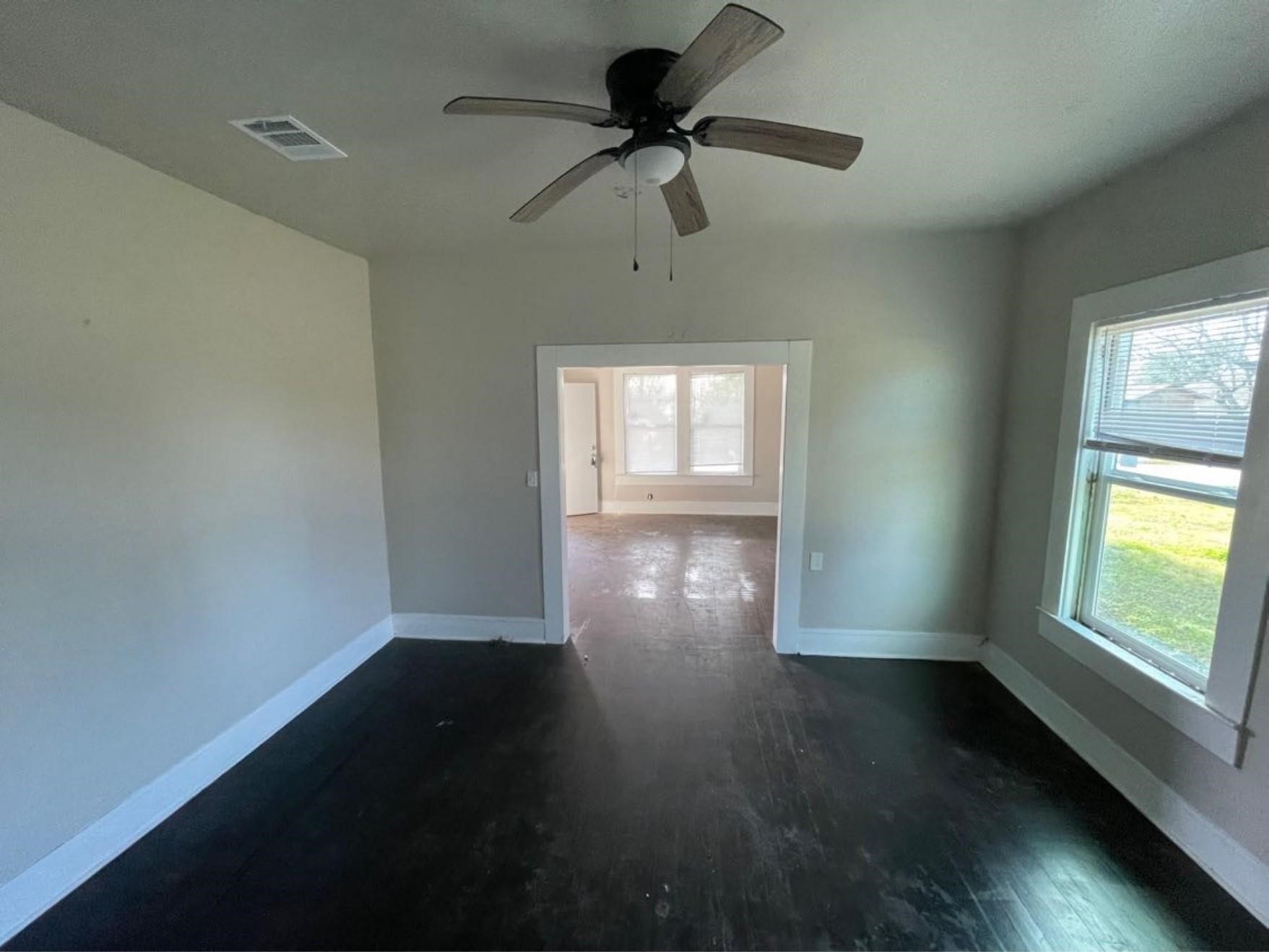 724 Orange Avenue Property Photo 3