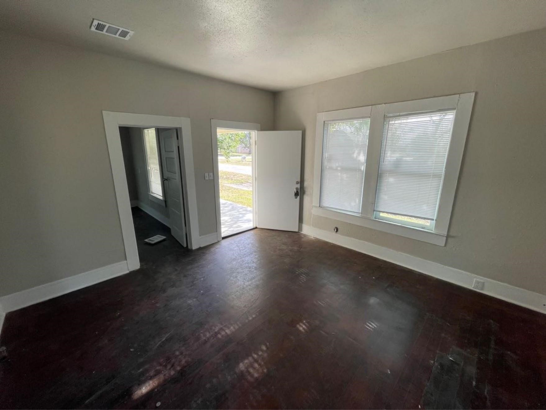 724 Orange Avenue Property Photo 5