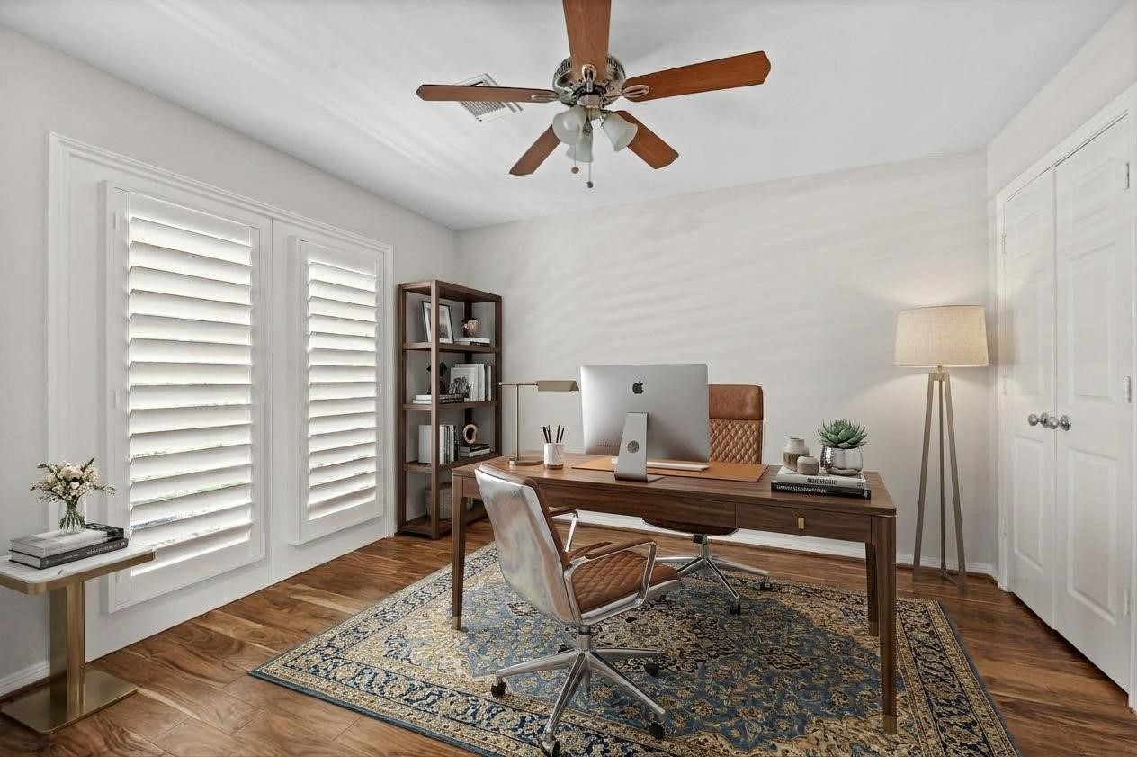 24202 Falcon Point Drive Property Photo 5