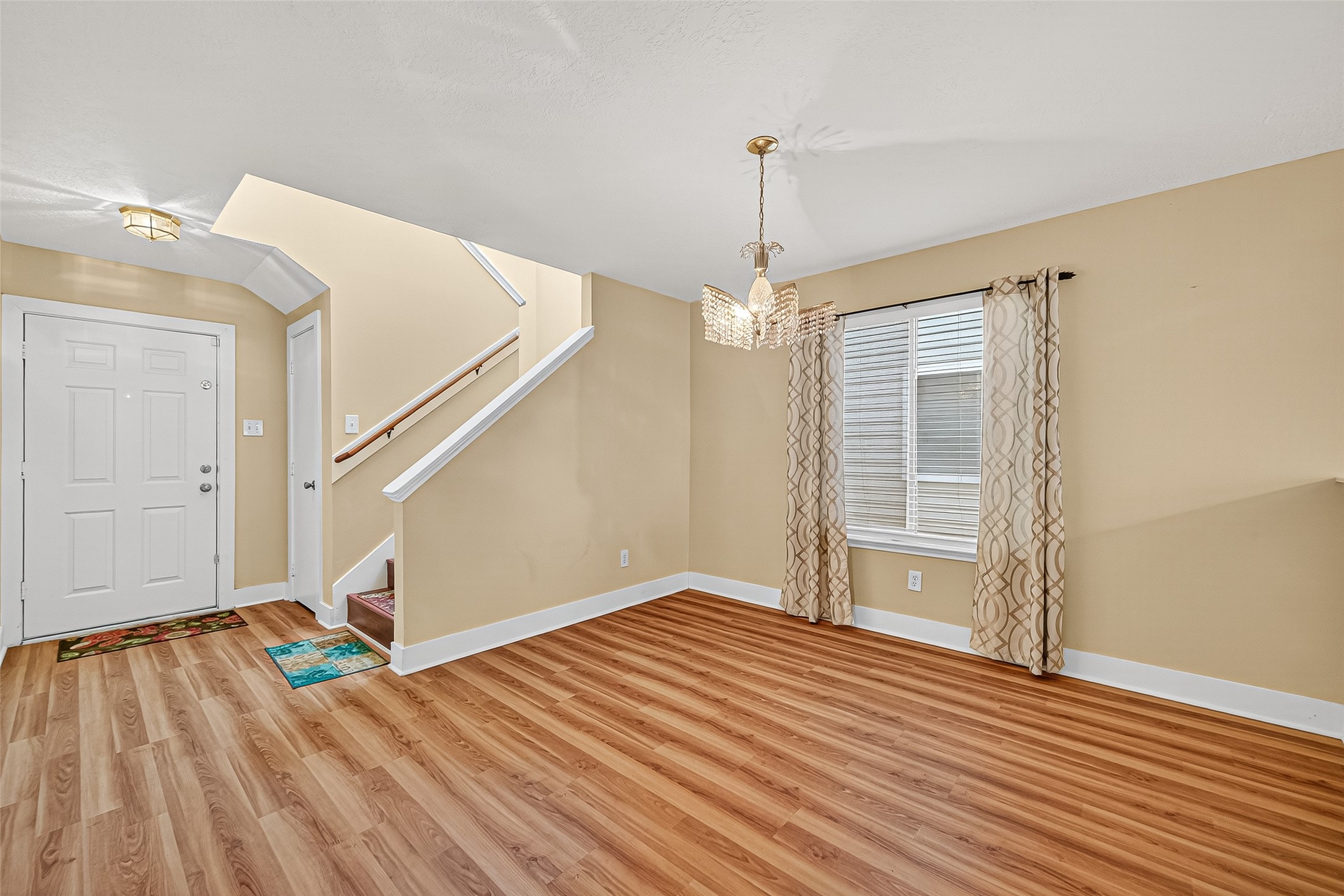 15859 E Park Court Property Photo 3